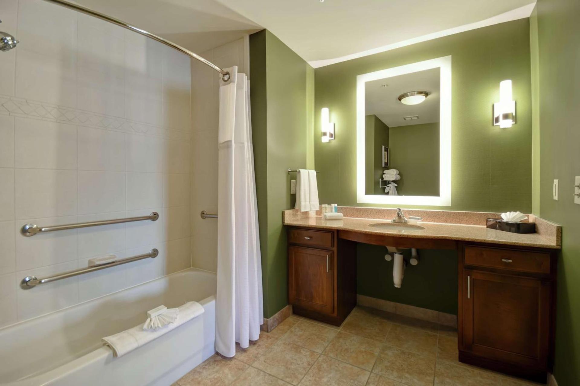 Homewood Suites by Hilton at The Waterfront photo 44