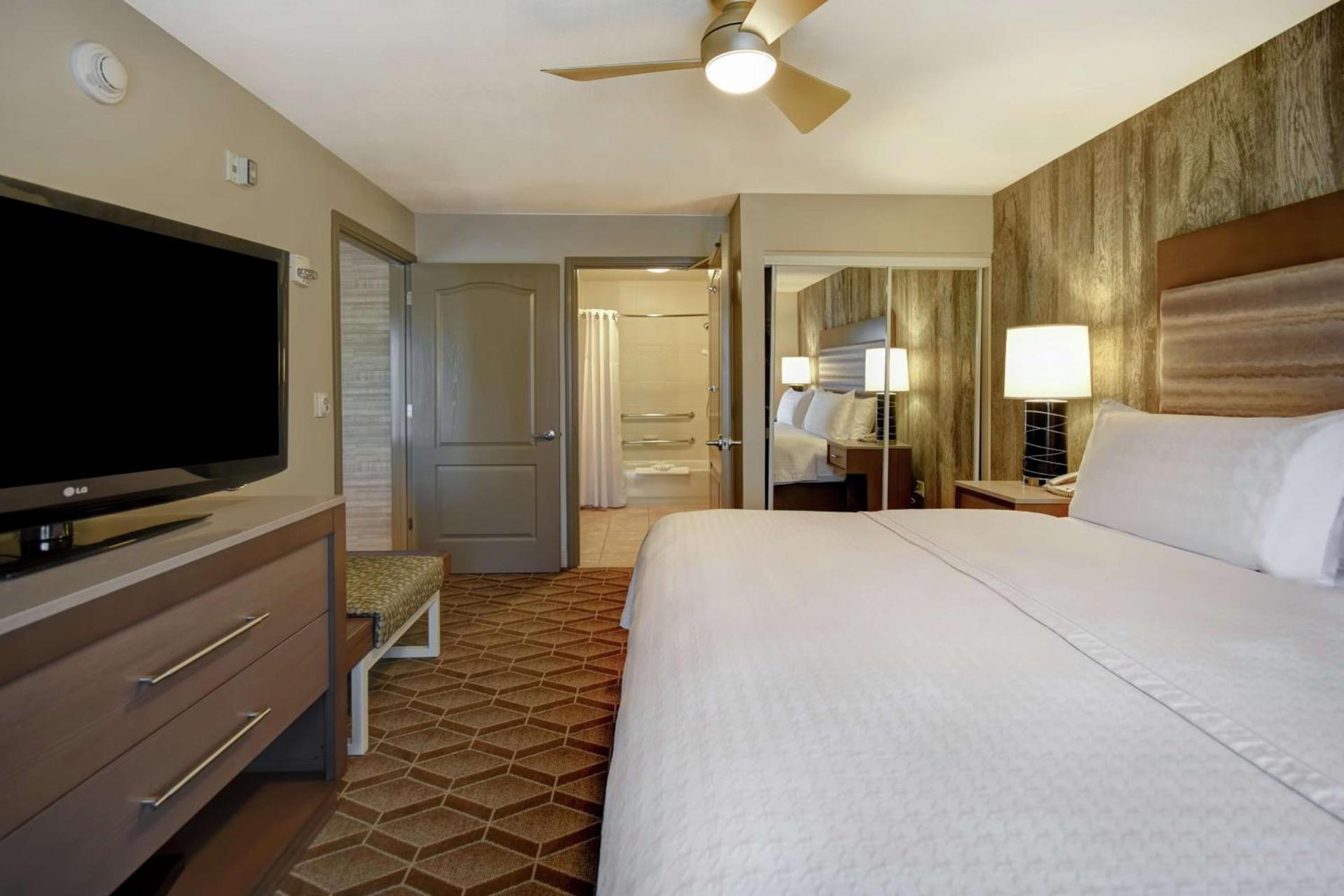 Homewood Suites by Hilton at The Waterfront photo 58