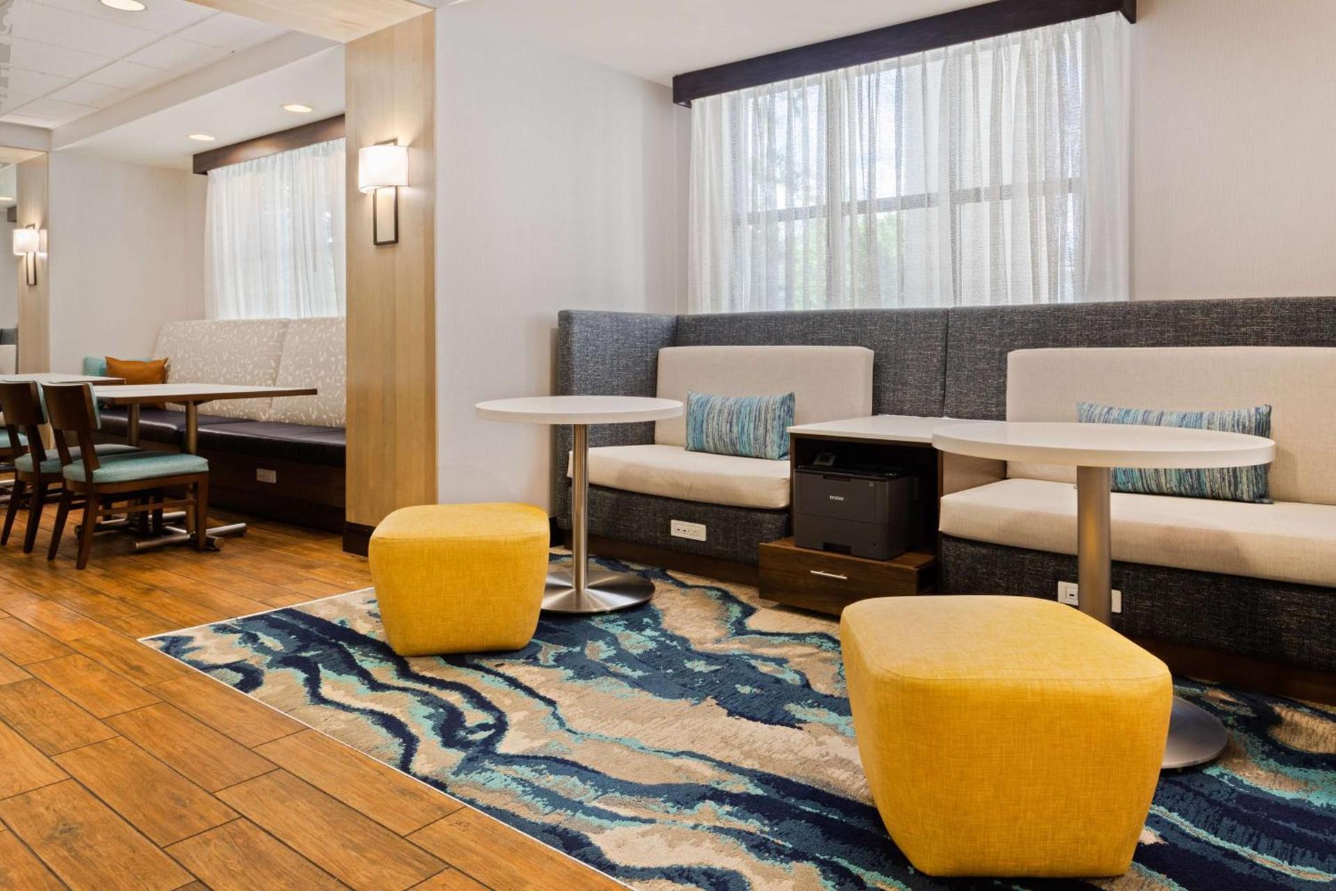 Hampton Inn Jacksonville-I-295 East/Baymeadows photo 3