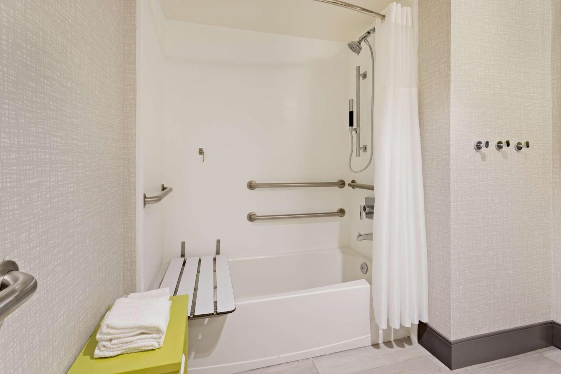 Hampton Inn Jacksonville-I-295 East/Baymeadows photo 29