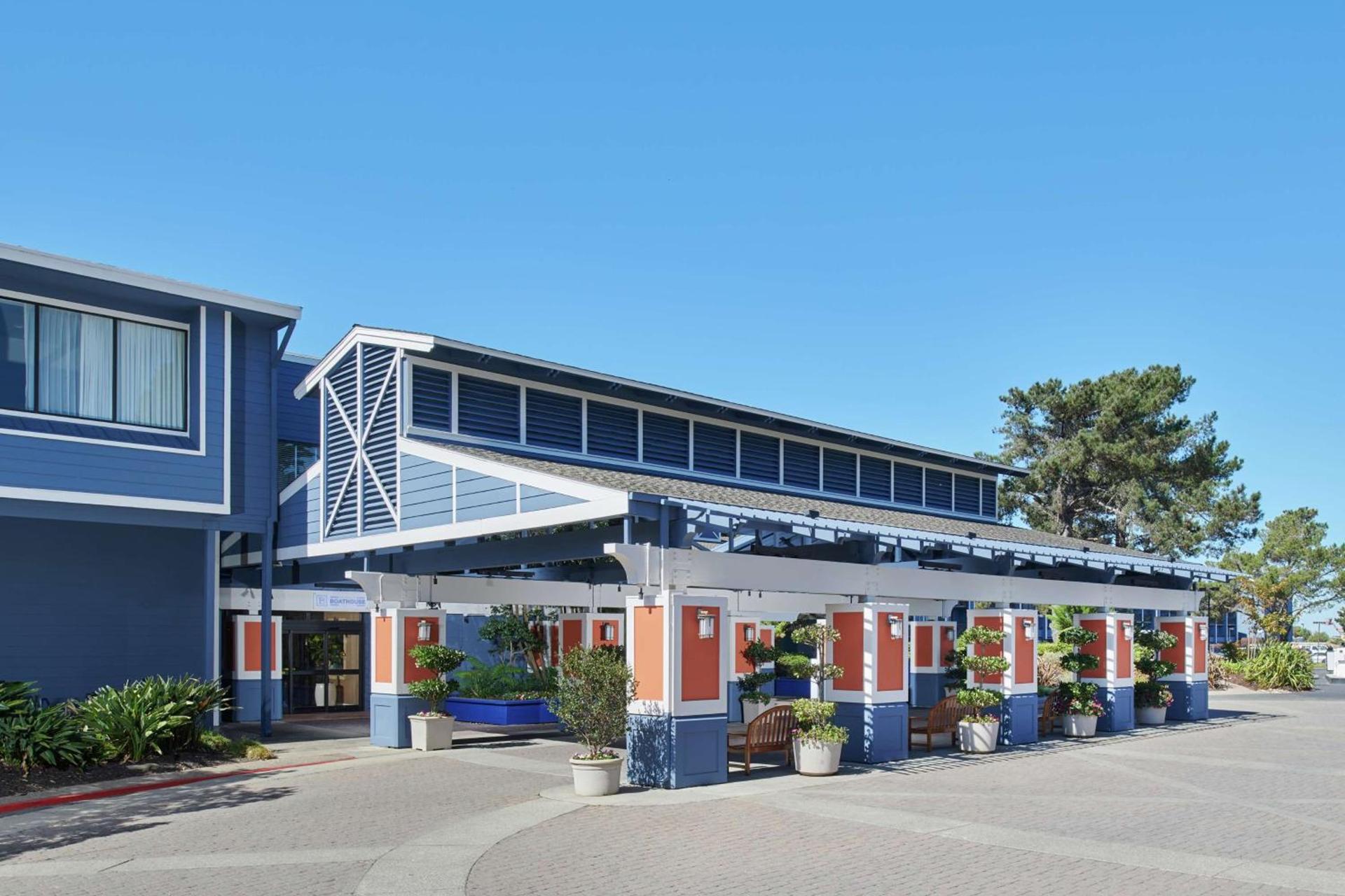DoubleTree by Hilton Hotel Berkeley Marina photo 3
