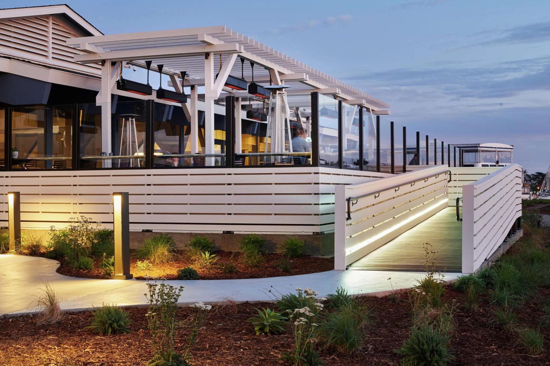 DoubleTree by Hilton Hotel Berkeley Marina photo 4