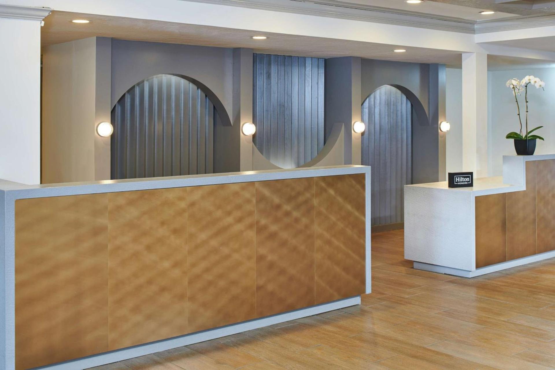 DoubleTree by Hilton Hotel Berkeley Marina photo 15