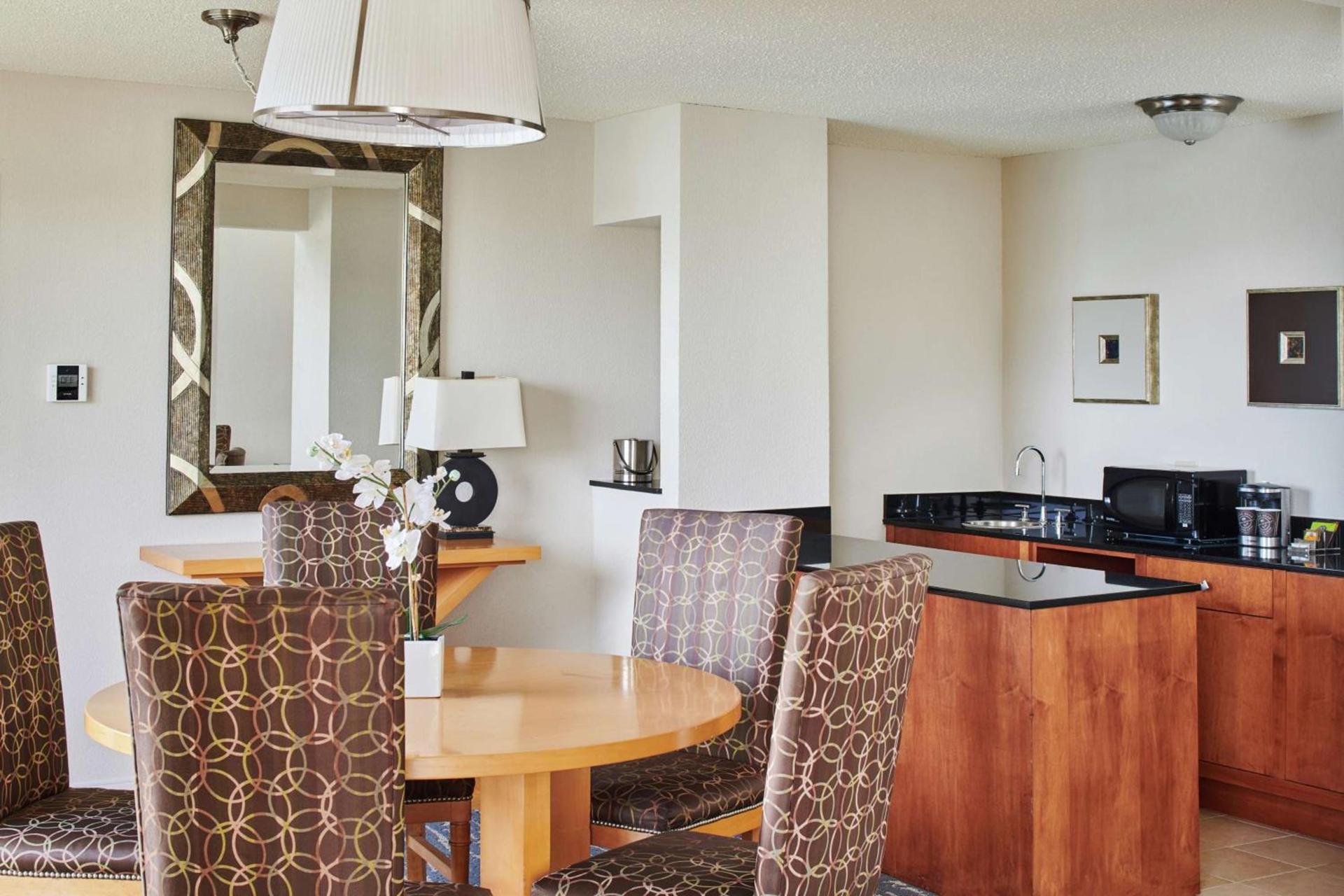 DoubleTree by Hilton Hotel Berkeley Marina photo 43