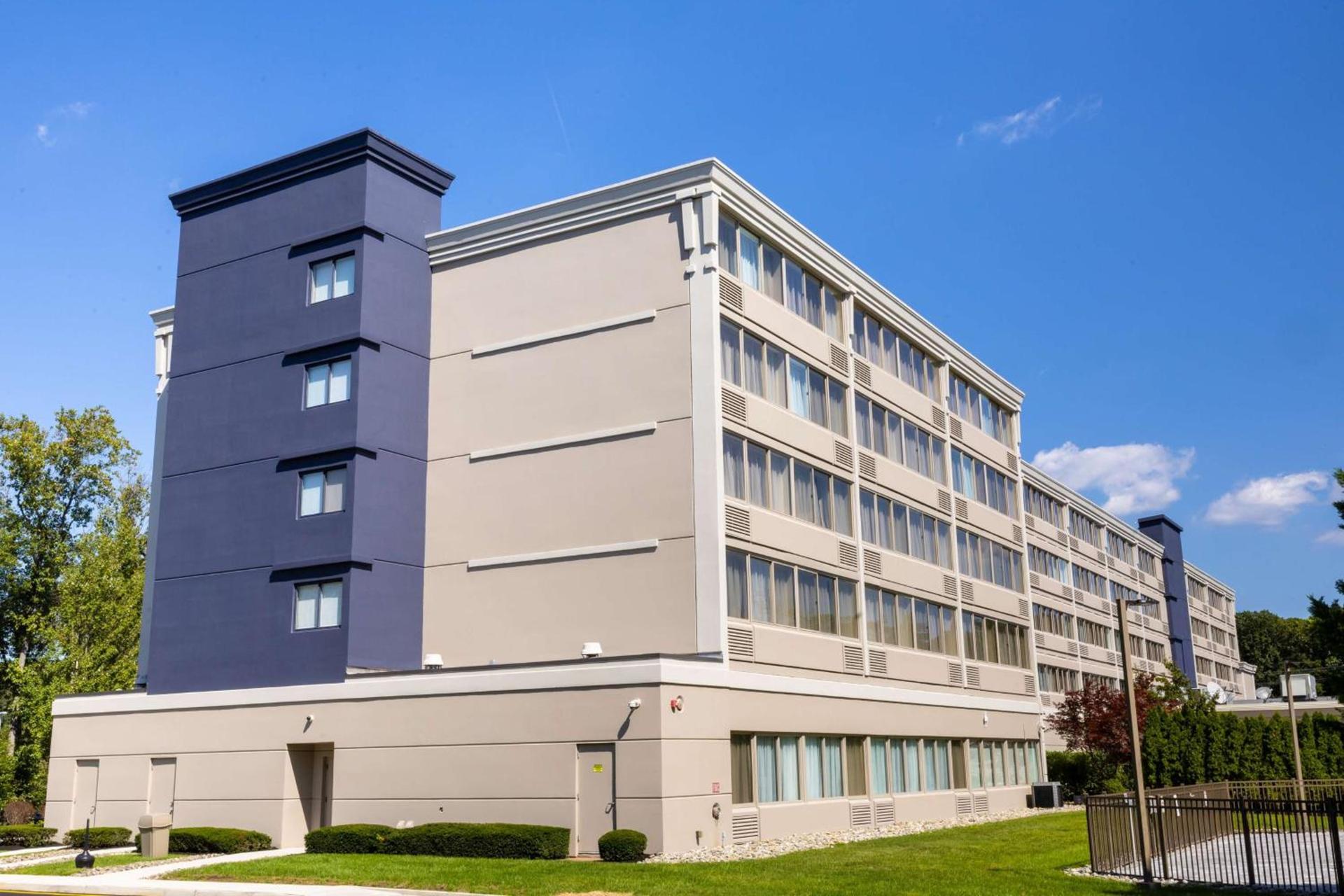 DoubleTree by Hilton Tinton Falls-Eatontown photo 5