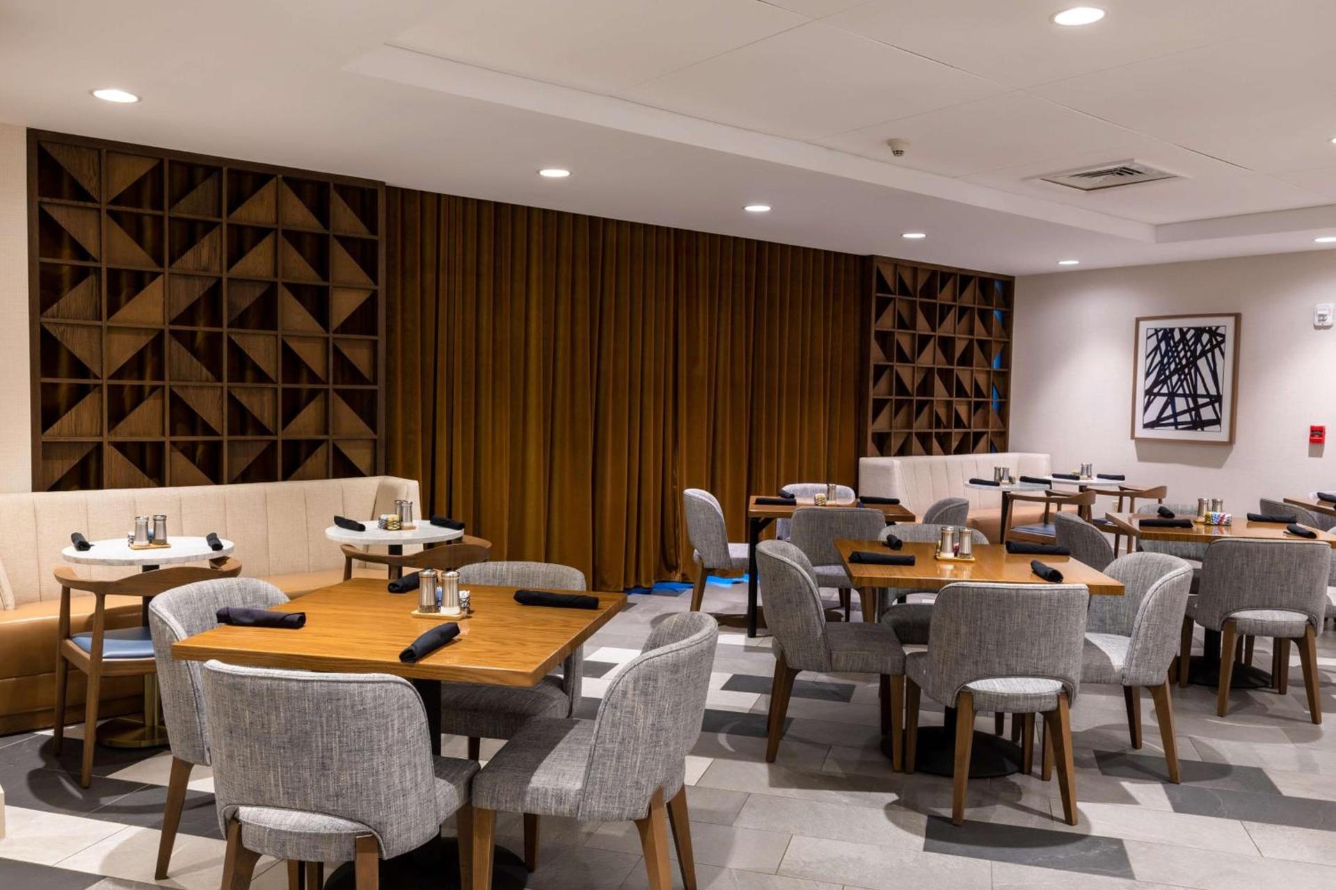 DoubleTree by Hilton Tinton Falls-Eatontown photo 23