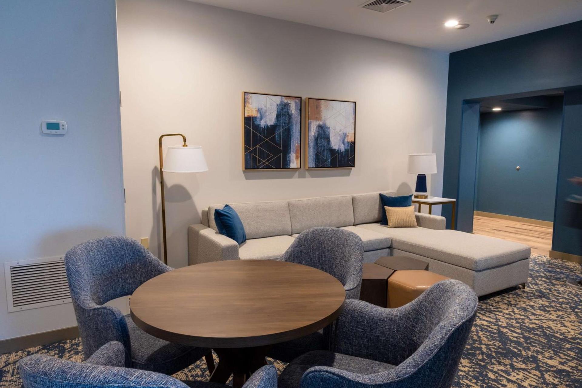 DoubleTree by Hilton Tinton Falls-Eatontown photo 47