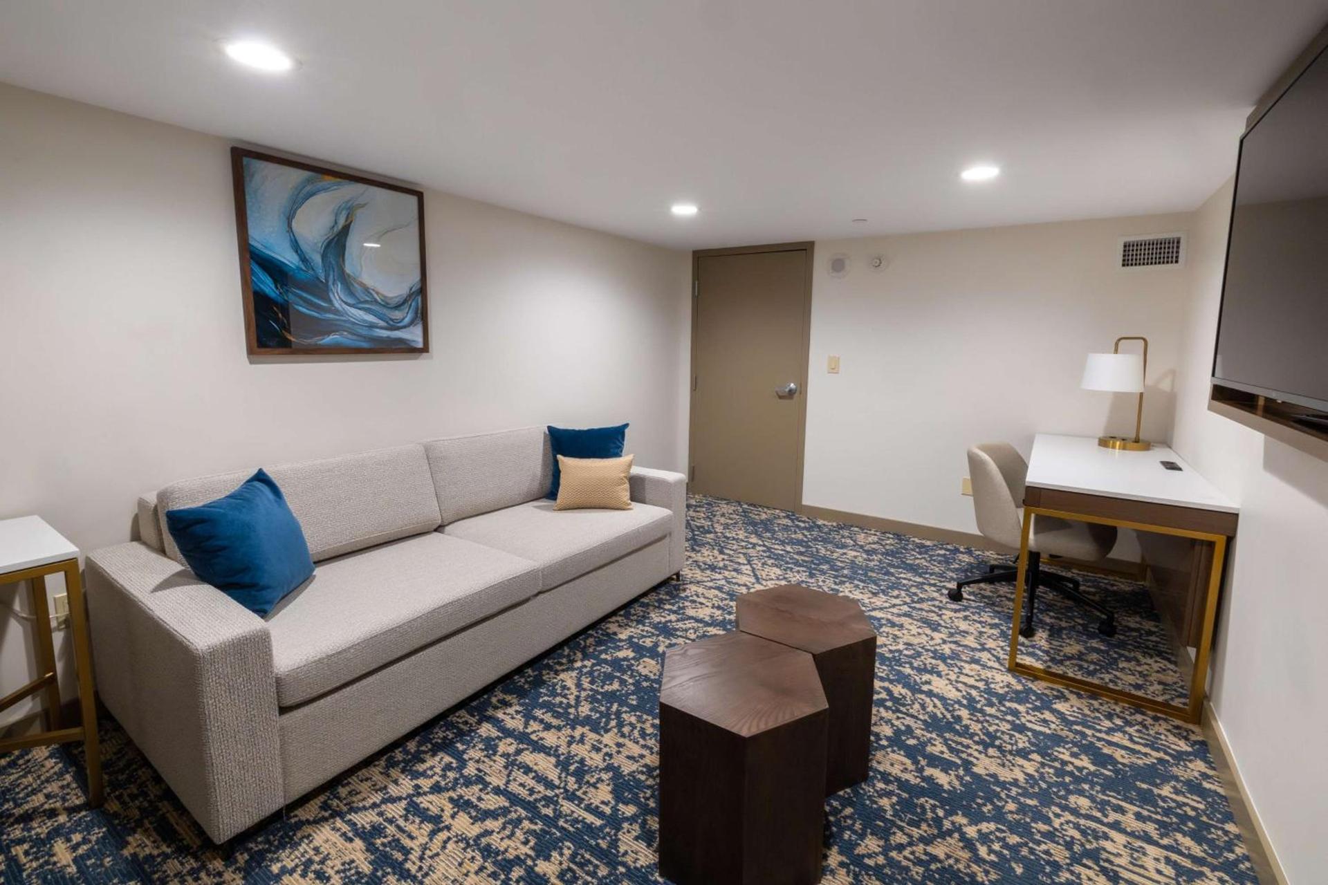 DoubleTree by Hilton Tinton Falls-Eatontown photo 48