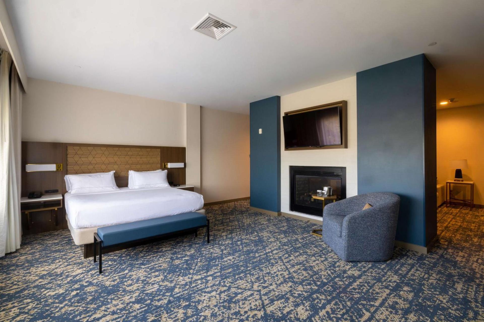 DoubleTree by Hilton Tinton Falls-Eatontown photo 49