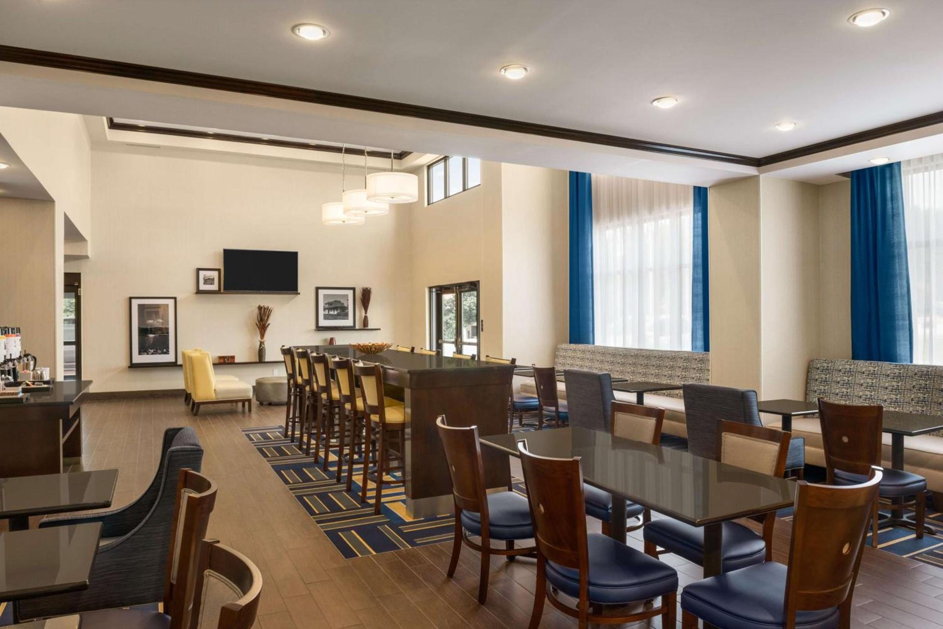 Hampton Inn & Suites - Lavonia, GA photo 4