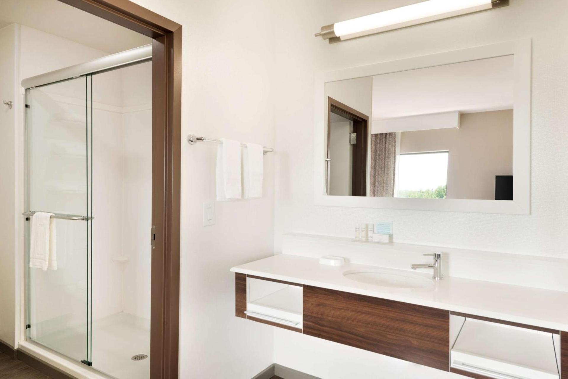 Hampton Inn & Suites - Lavonia, GA photo 11