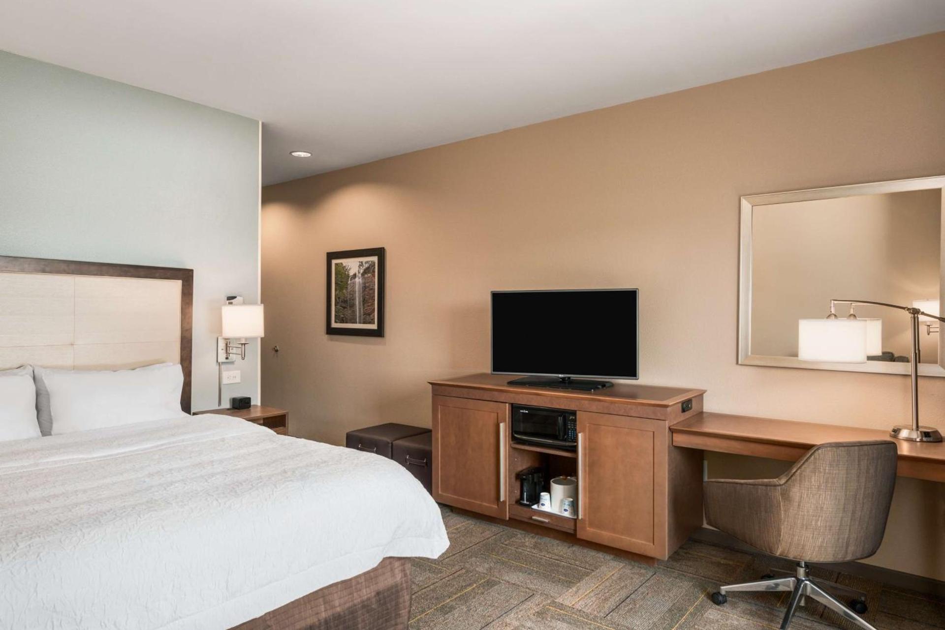 Hampton Inn & Suites - Lavonia, GA photo 26