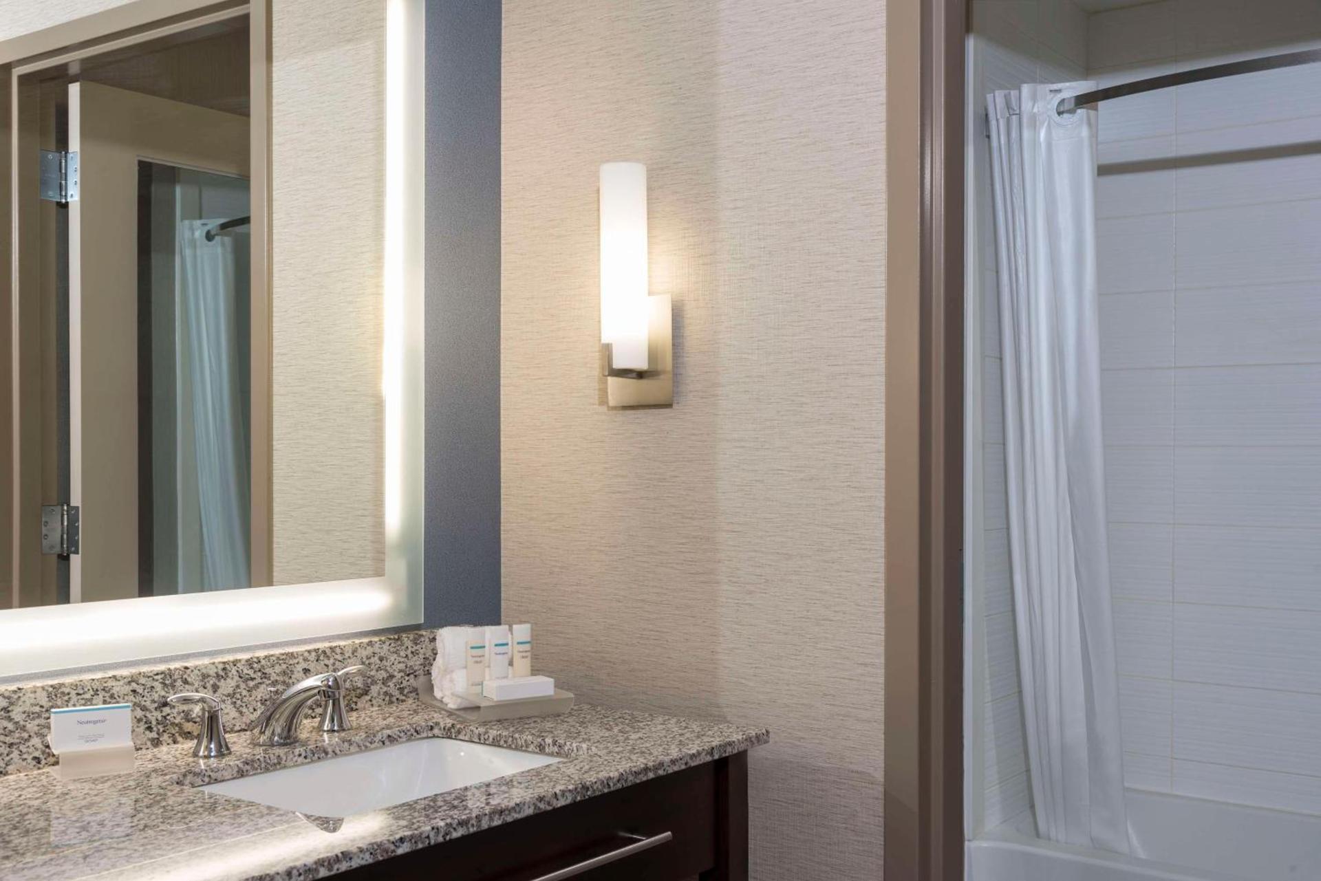Homewood Suites by Hilton Grand Rapids Downtown photo 49