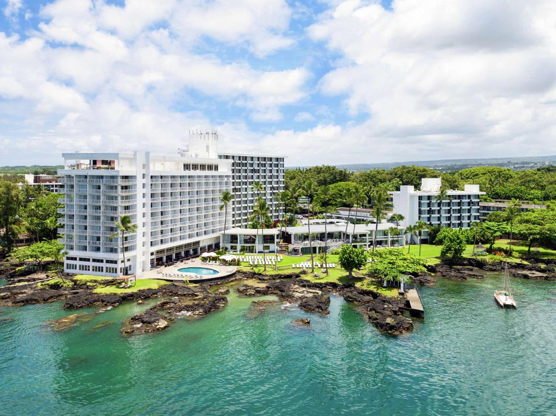 Grand Naniloa Hotel, a Doubletree by Hilton photo 2
