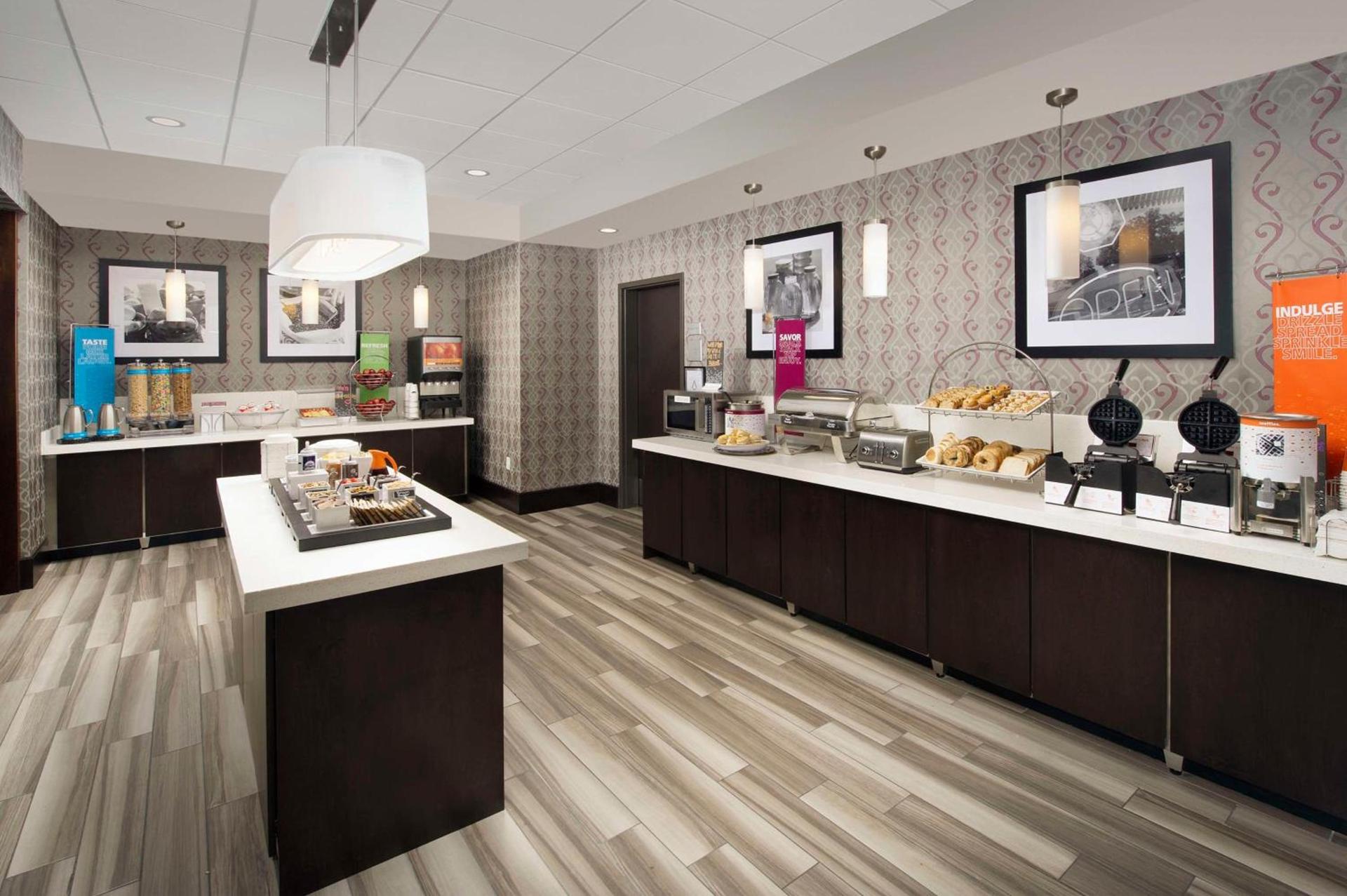 Hampton Inn by Hilton Hattiesburg photo 9