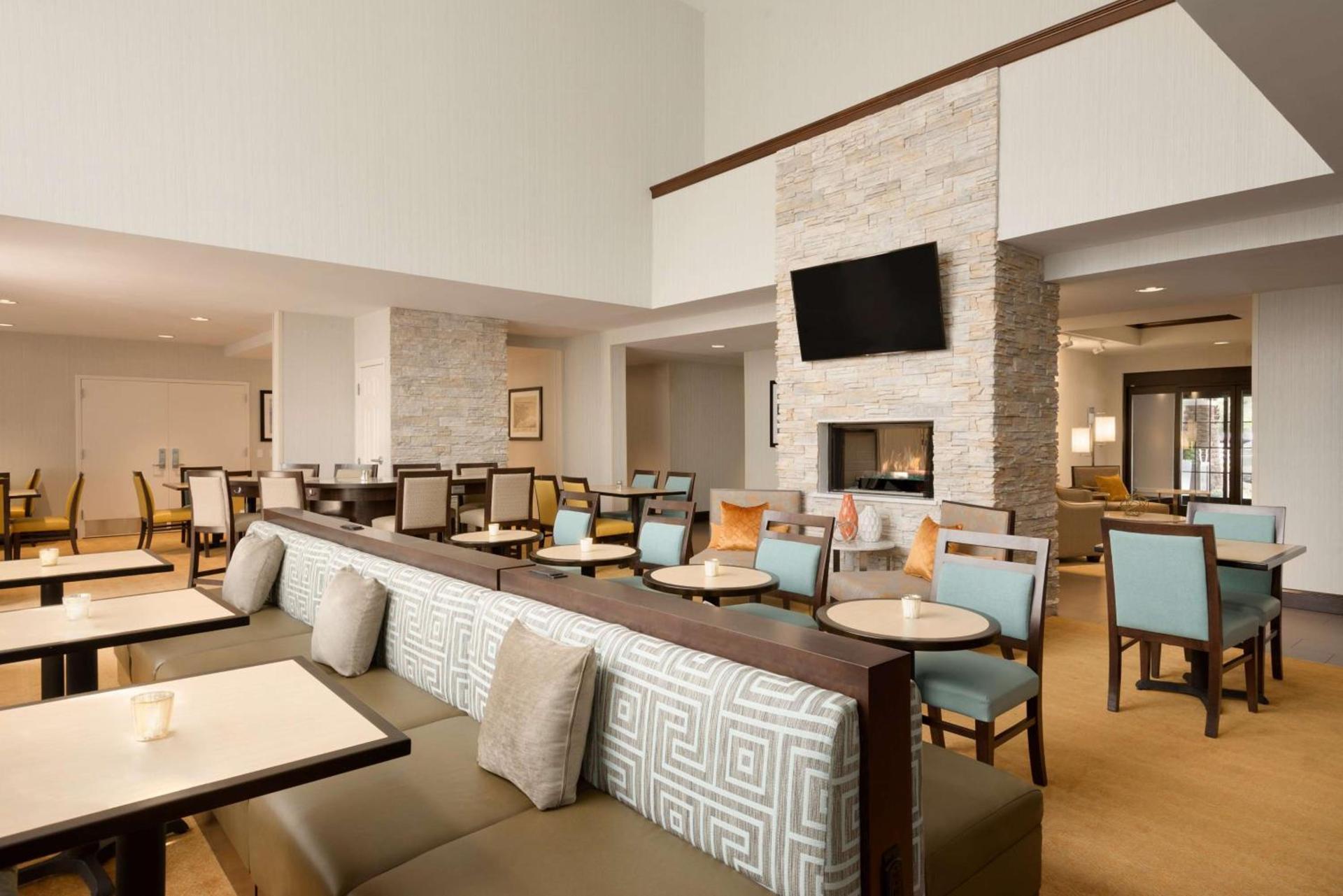 Homewood Suites Jacksonville Deerwood Park photo 9