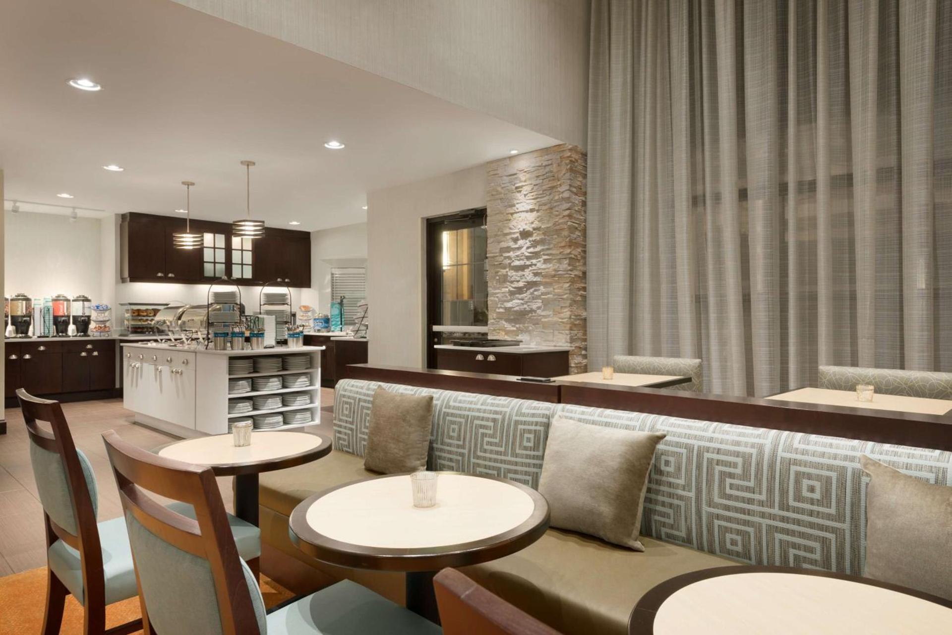 Homewood Suites Jacksonville Deerwood Park photo 12