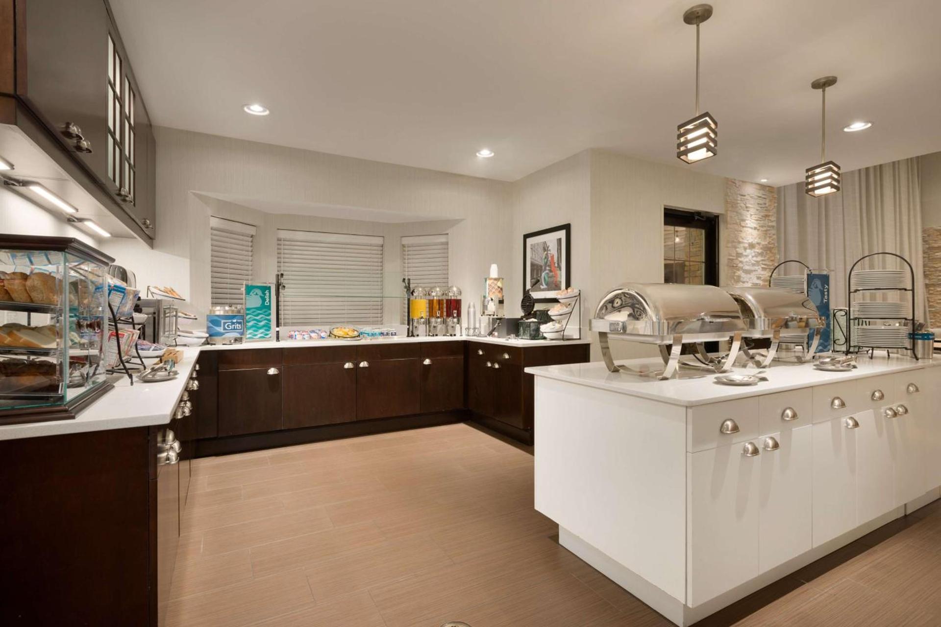 Homewood Suites Jacksonville Deerwood Park photo 13
