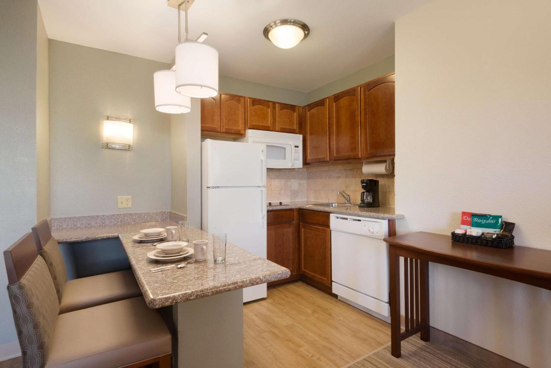 Homewood Suites Jacksonville Deerwood Park photo 22