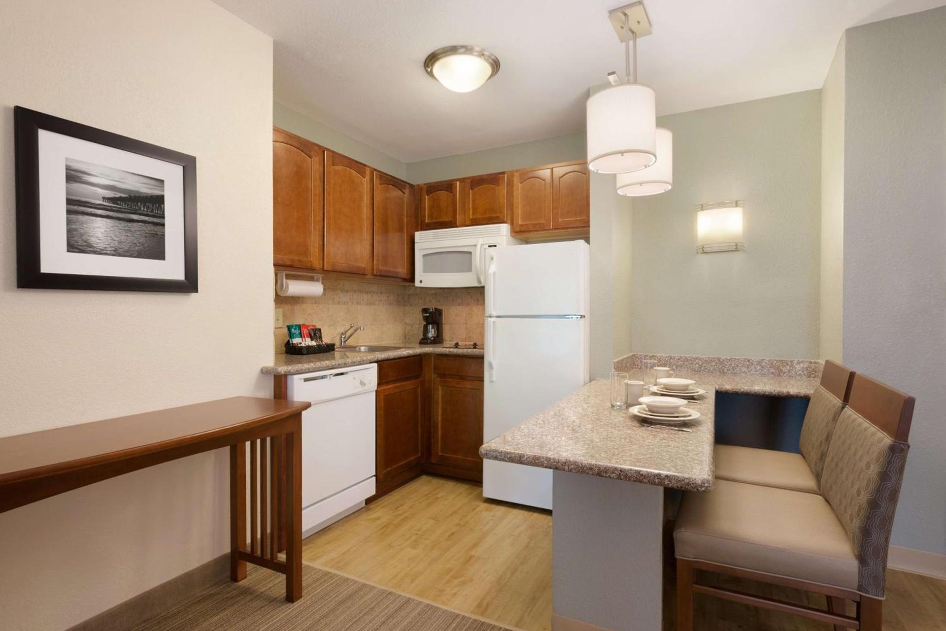 Homewood Suites Jacksonville Deerwood Park photo 25