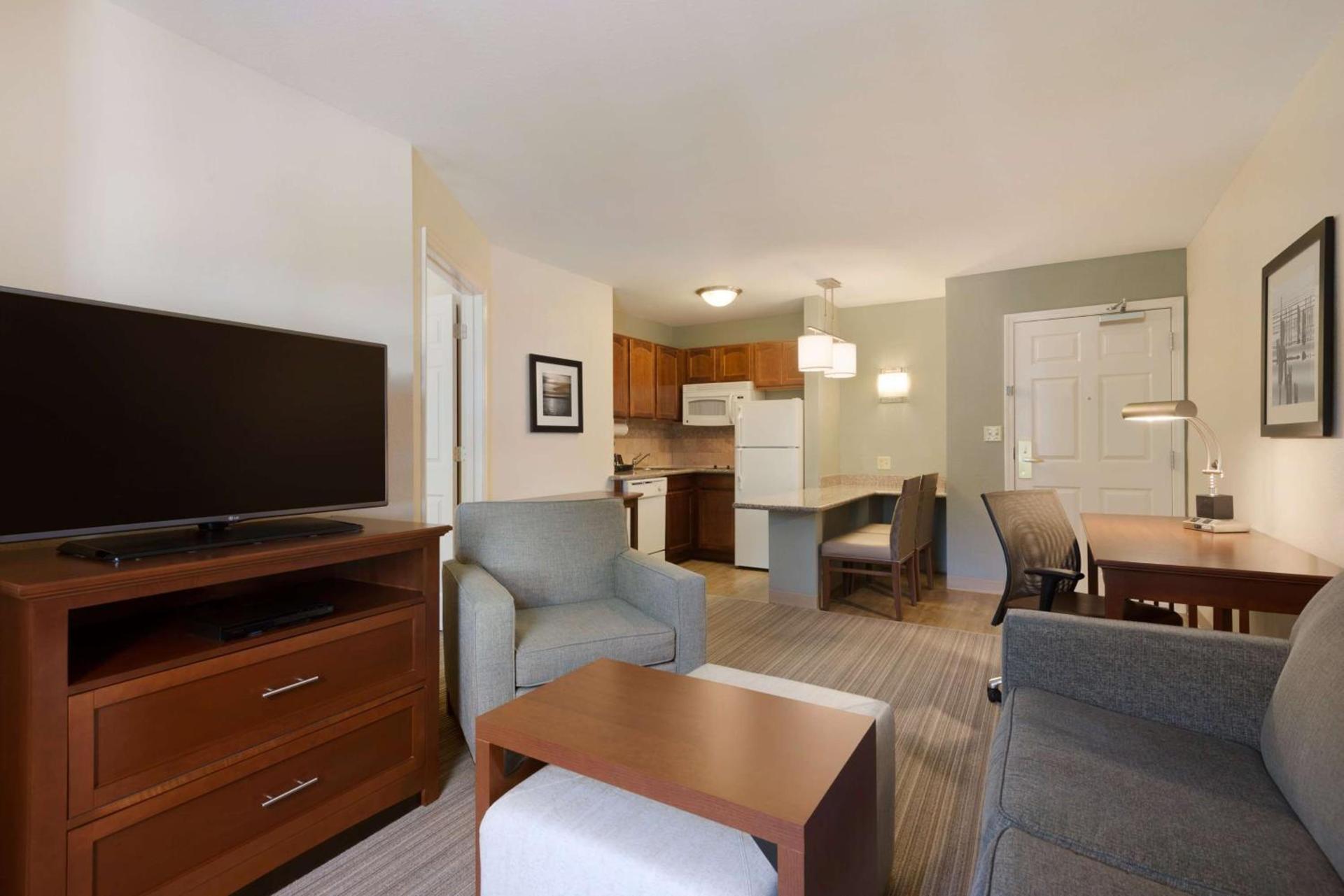 Homewood Suites Jacksonville Deerwood Park photo 26