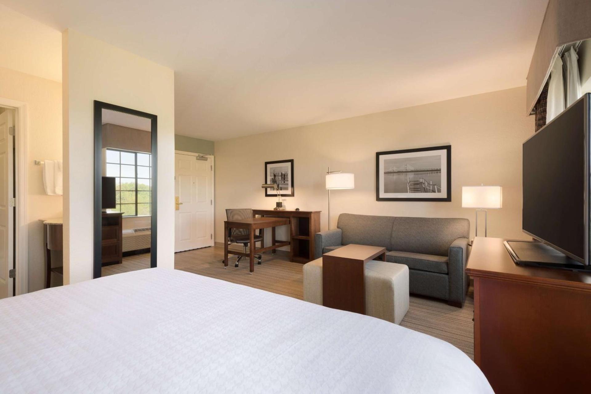 Homewood Suites Jacksonville Deerwood Park photo 28