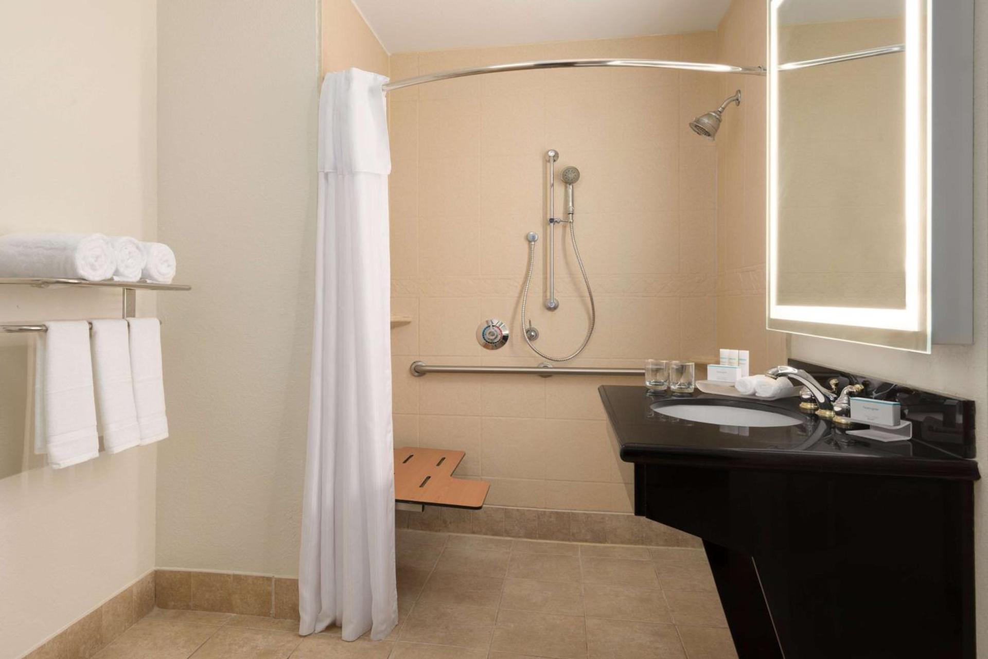 Homewood Suites Jacksonville Deerwood Park photo 31