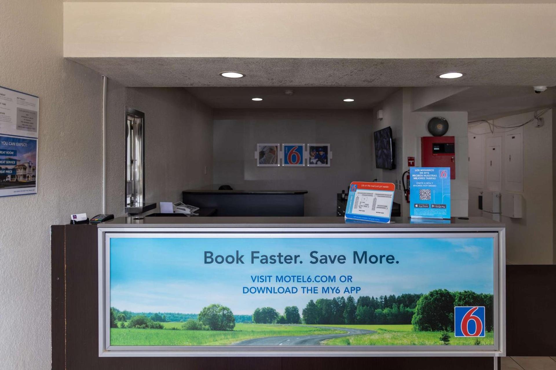 Motel 6-Lufkin, TX photo 2