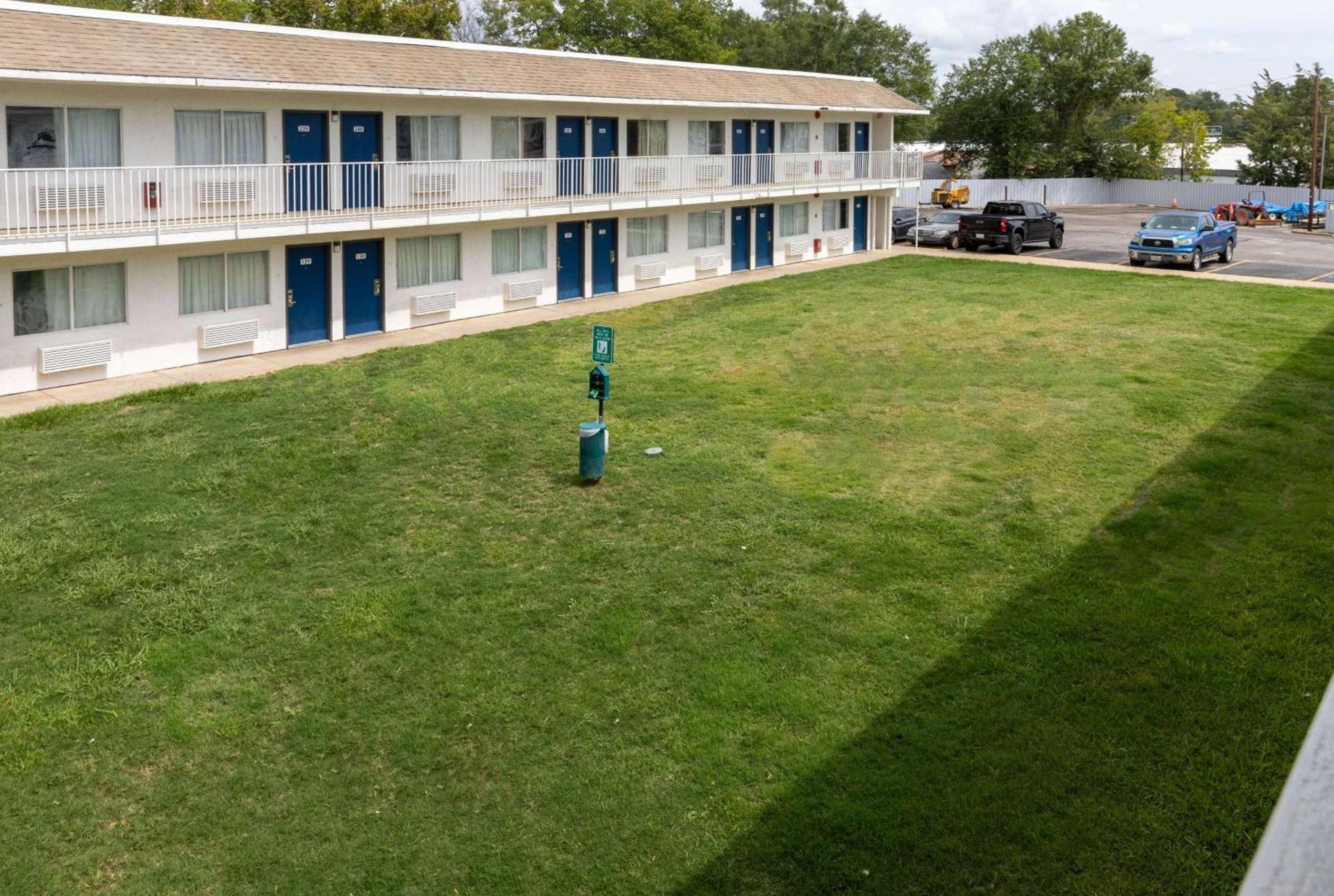 Motel 6-Lufkin, TX photo 6