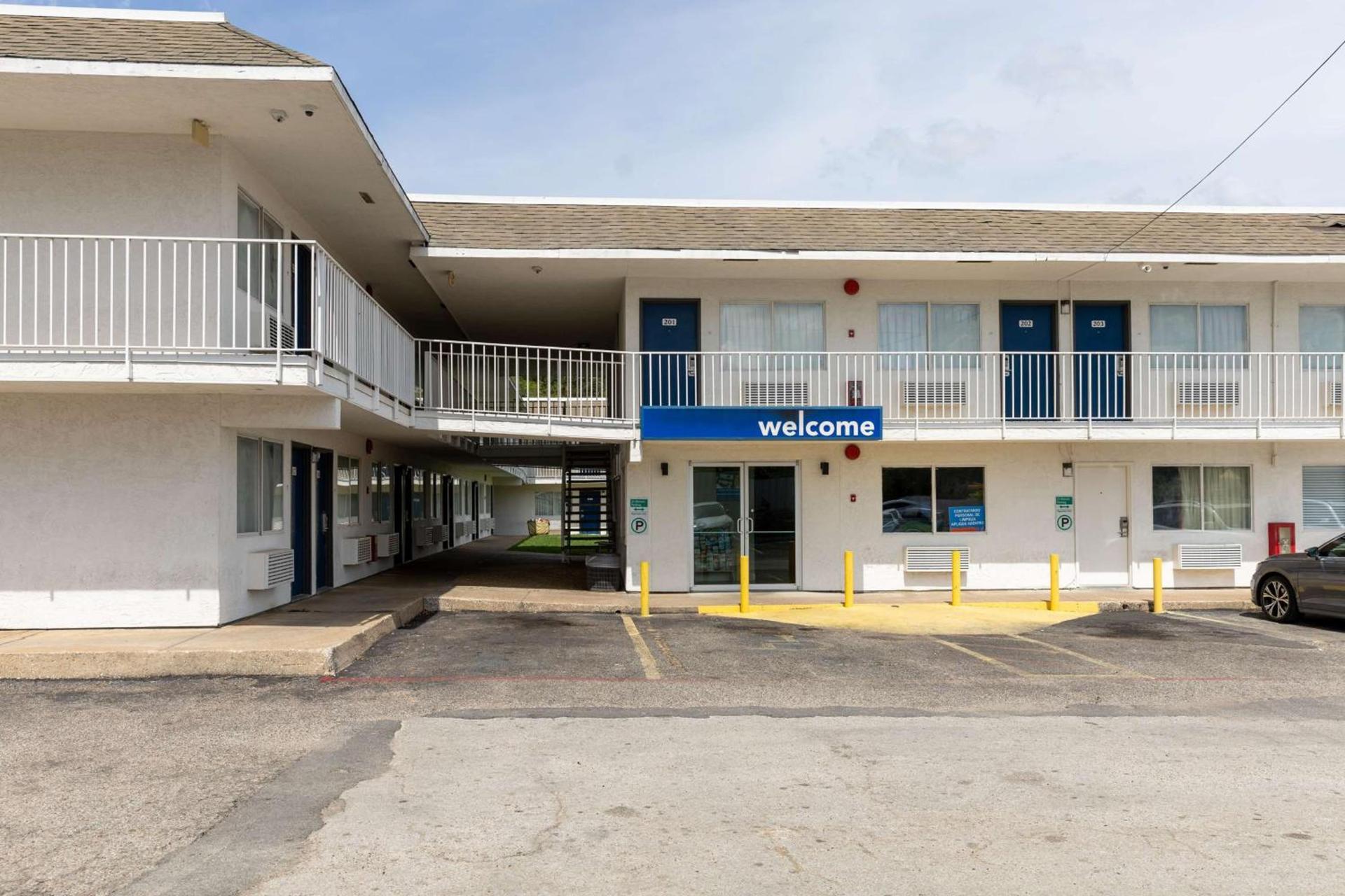 Motel 6-Lufkin, TX photo 7