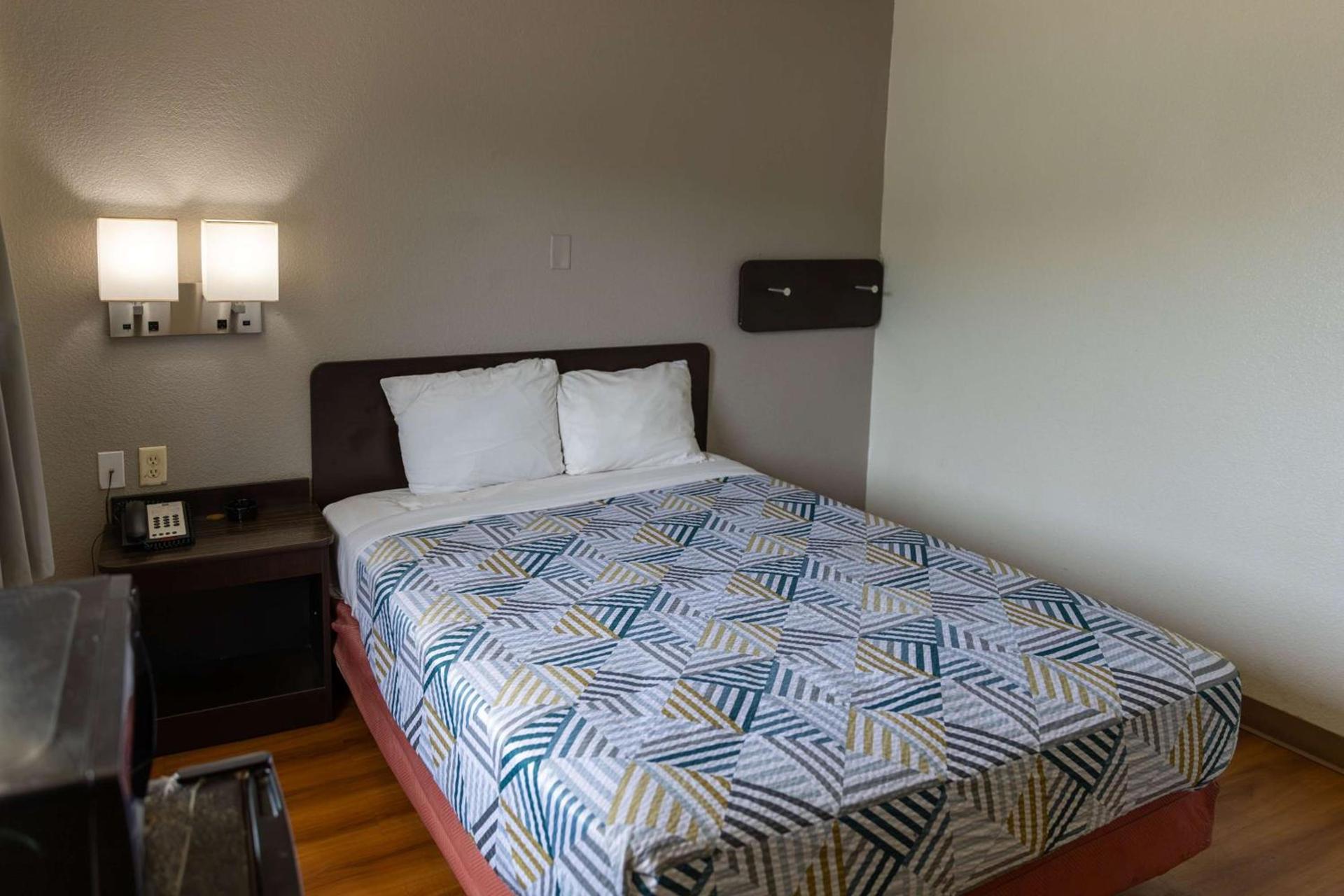 Motel 6-Lufkin, TX photo 9