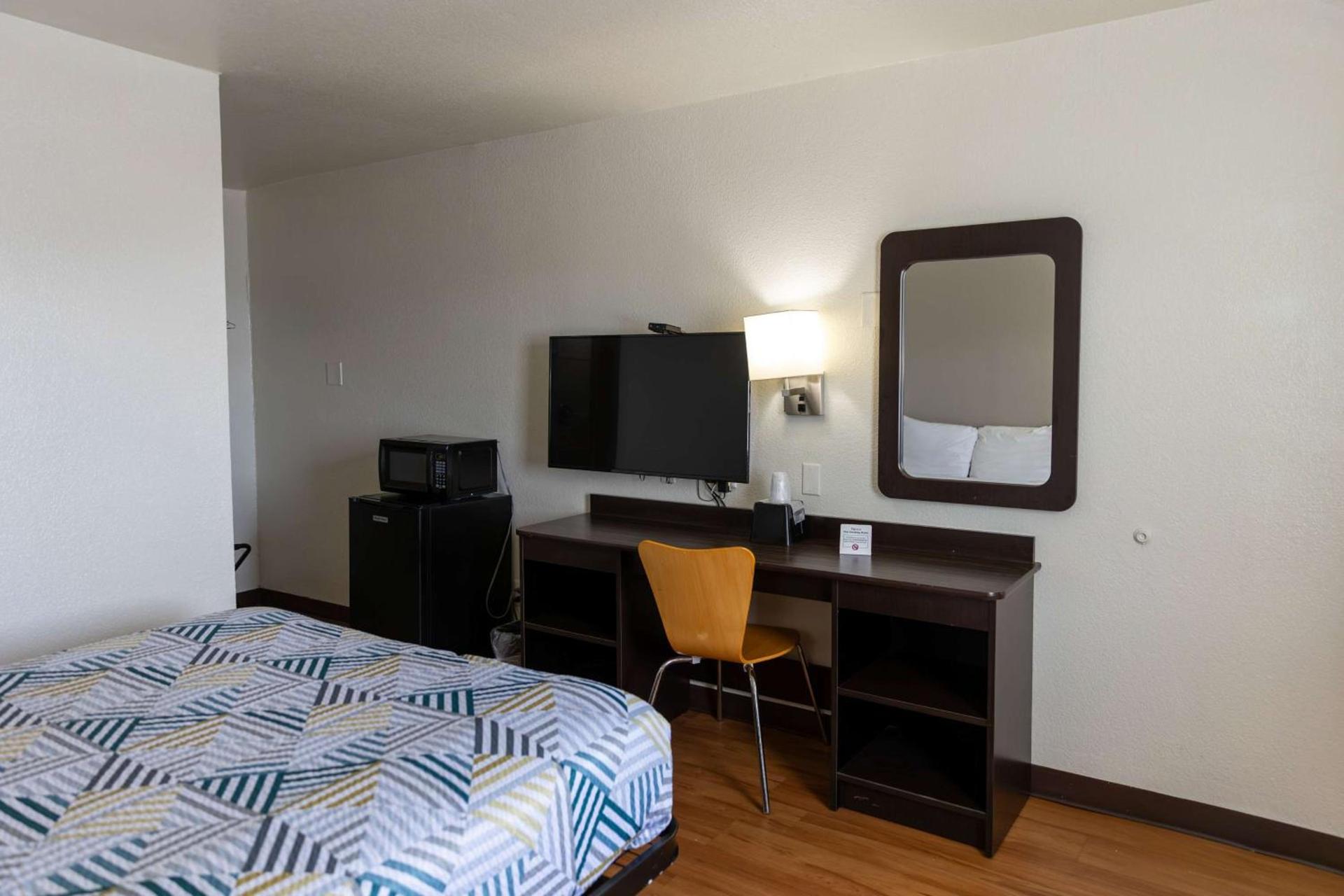 Motel 6-Lufkin, TX photo 13