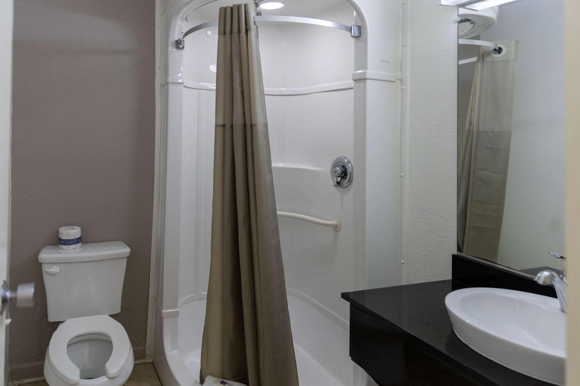 Motel 6-Lufkin, TX photo 17