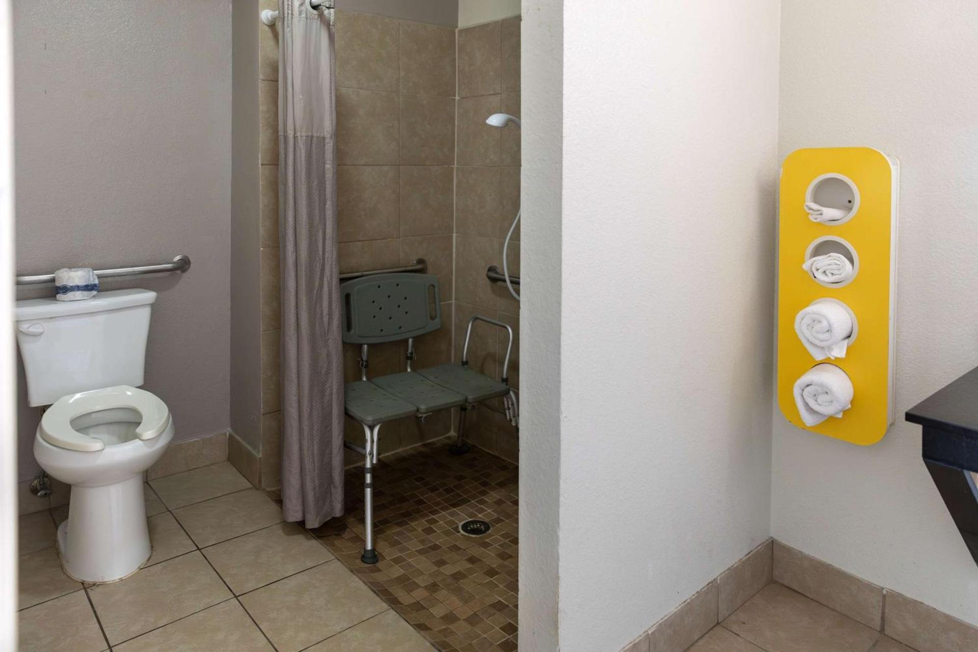 Motel 6-Lufkin, TX photo 19