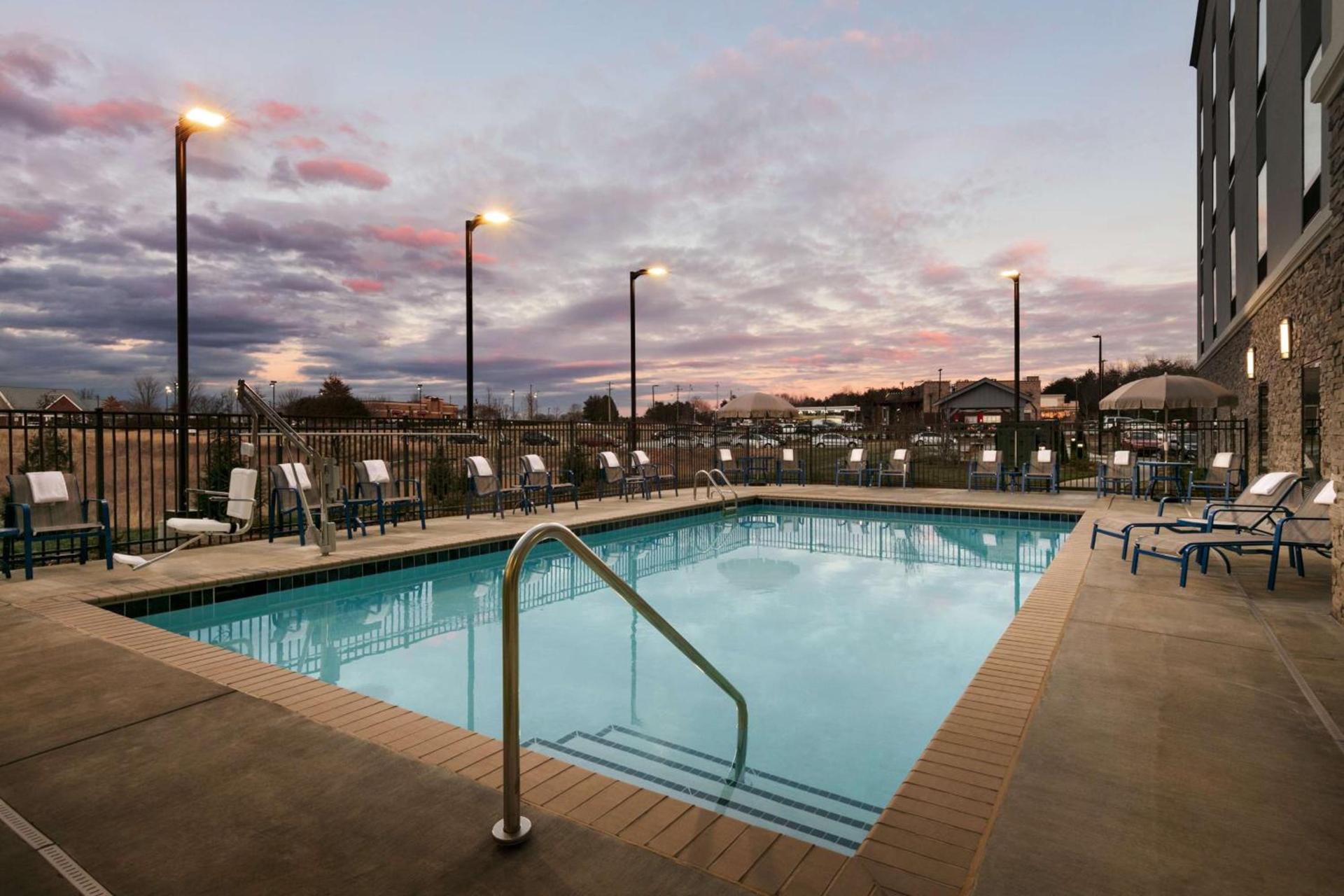 Hampton Inn Kernersville photo 7