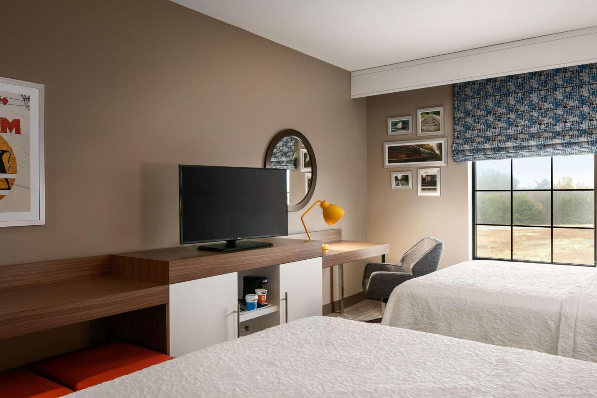 Hampton Inn Kernersville photo 13