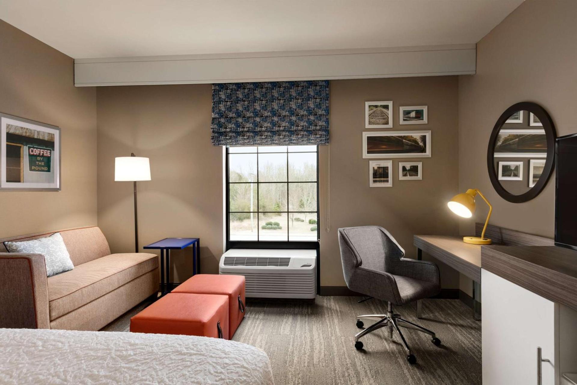 Hampton Inn Kernersville photo 15