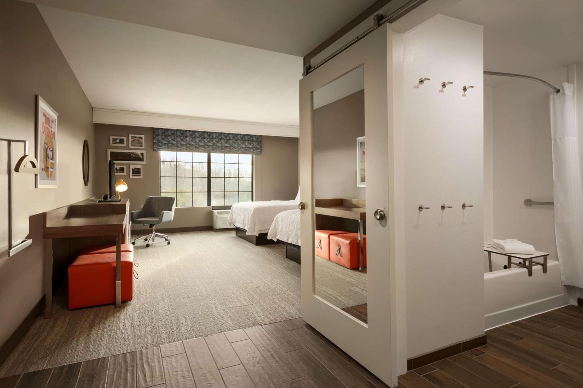 Hampton Inn Kernersville photo 18