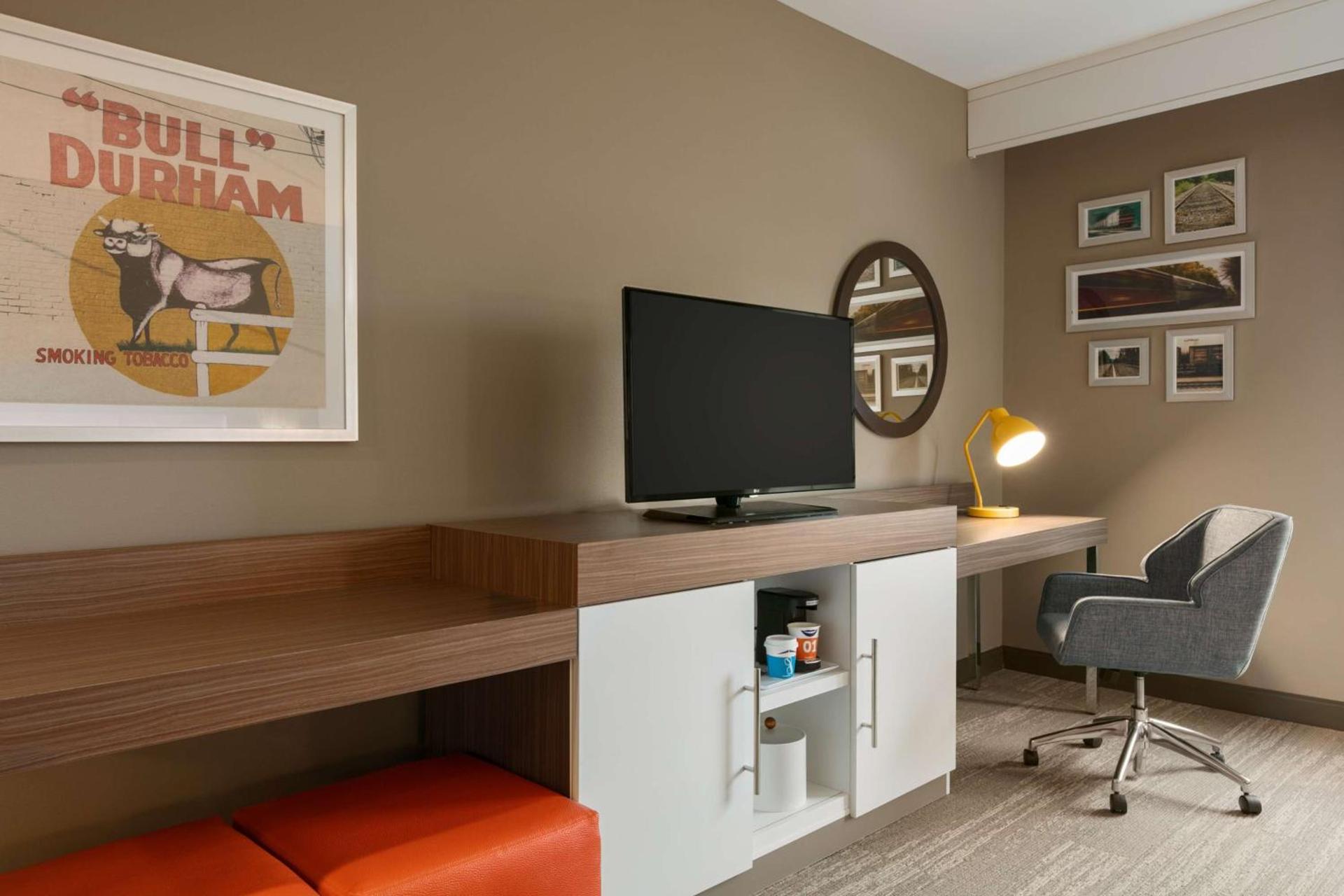 Hampton Inn Kernersville photo 20