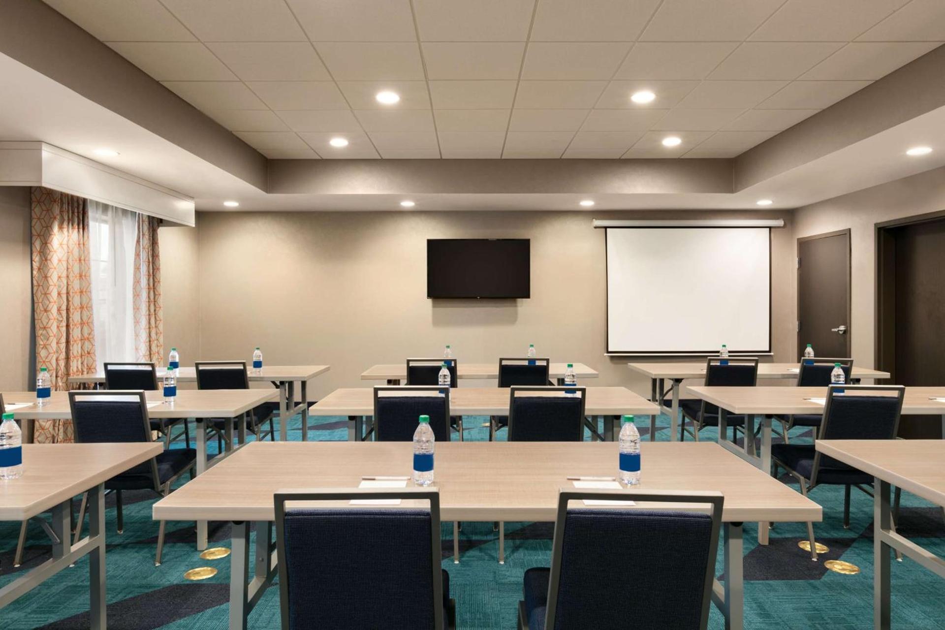 Hampton Inn Kernersville photo 27