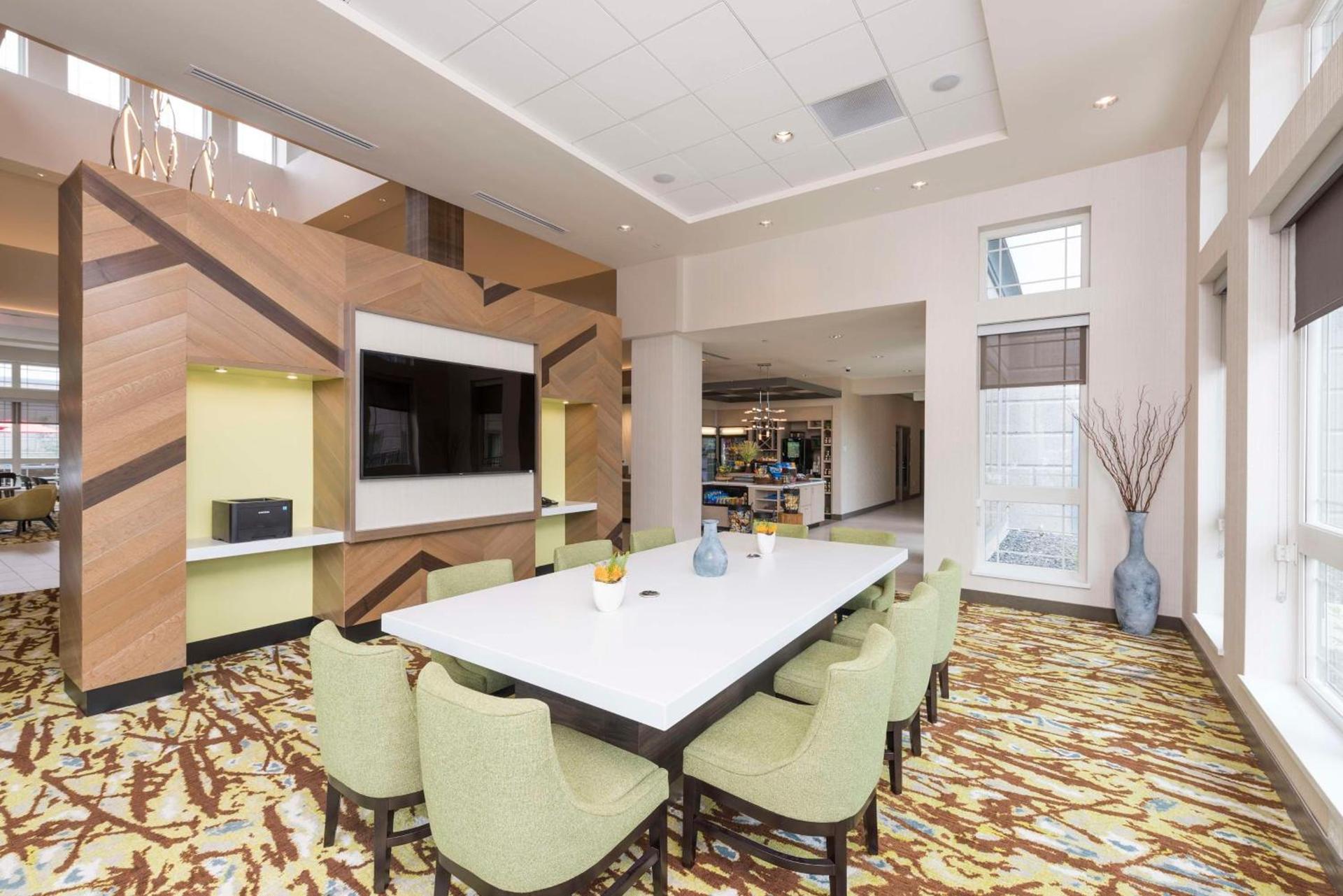 Hilton Garden Inn Grand Rapids East photo 4