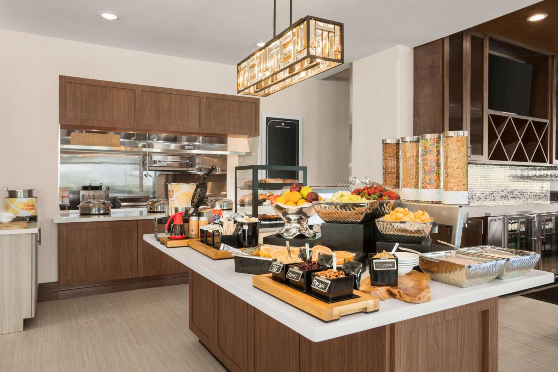 Hilton Garden Inn Houston-Baytown photo 16