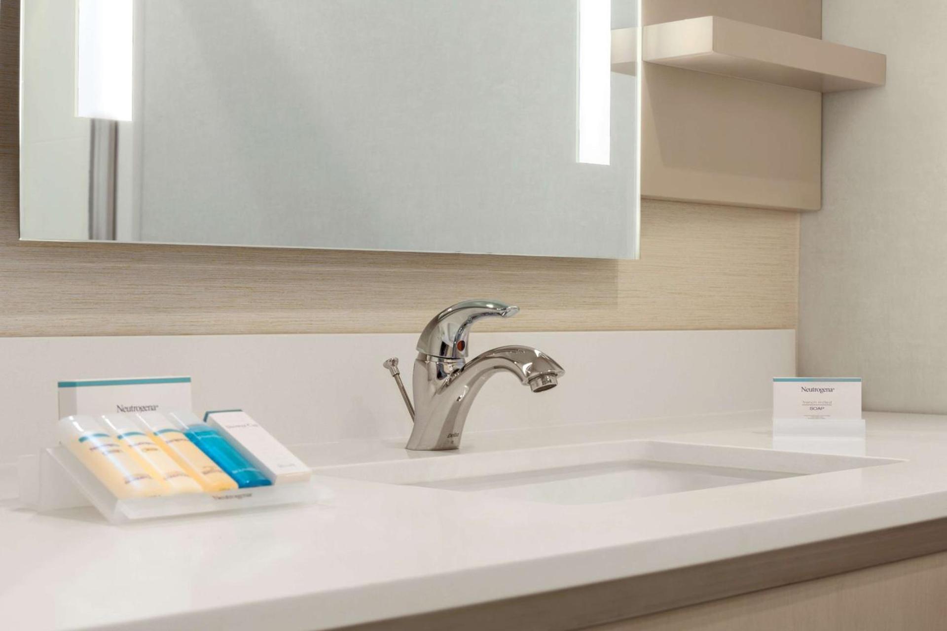 Hilton Garden Inn Houston-Baytown photo 22