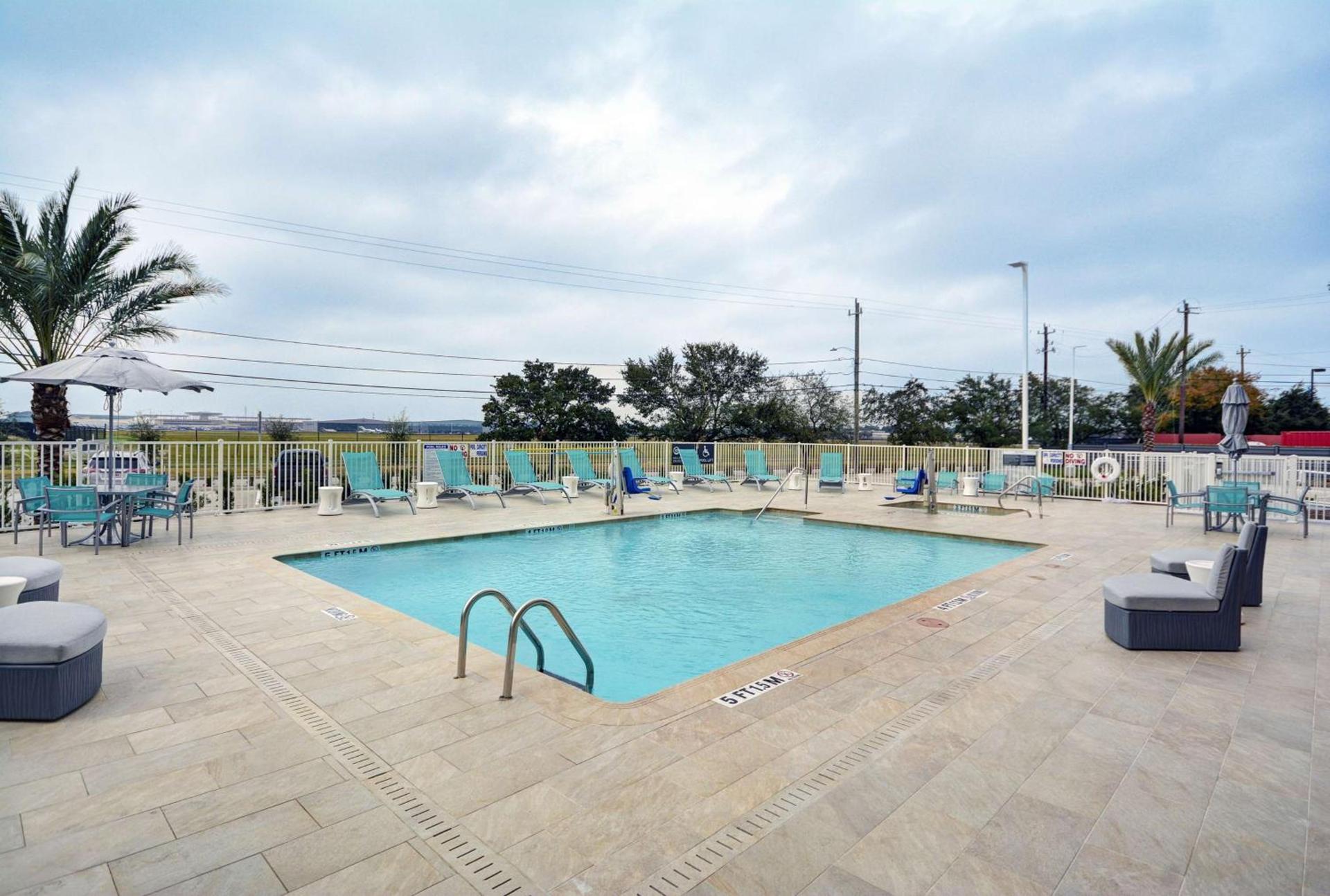 Hilton Garden Inn Houston Hobby Airport photo 11