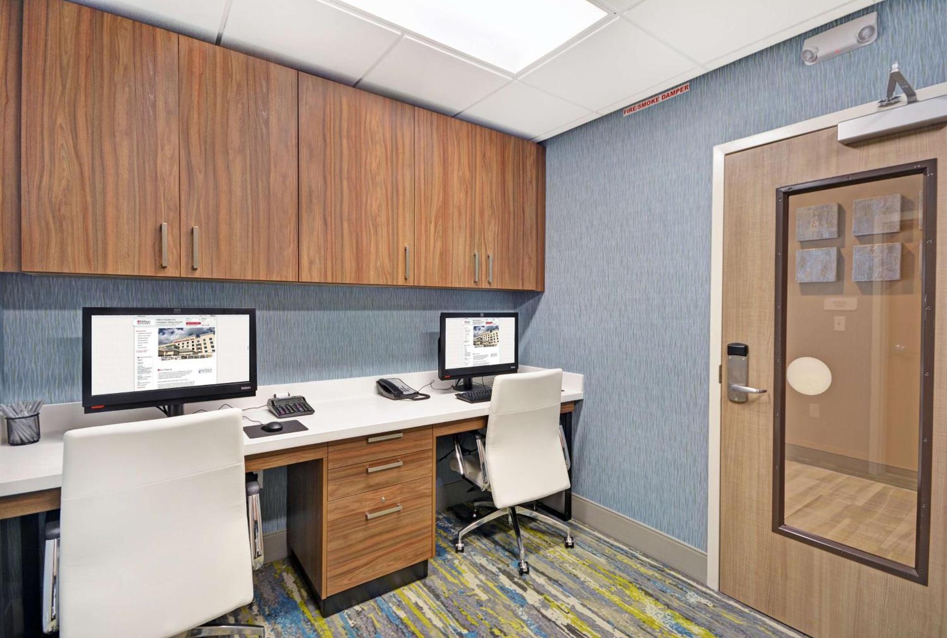 Hilton Garden Inn Houston Hobby Airport photo 56