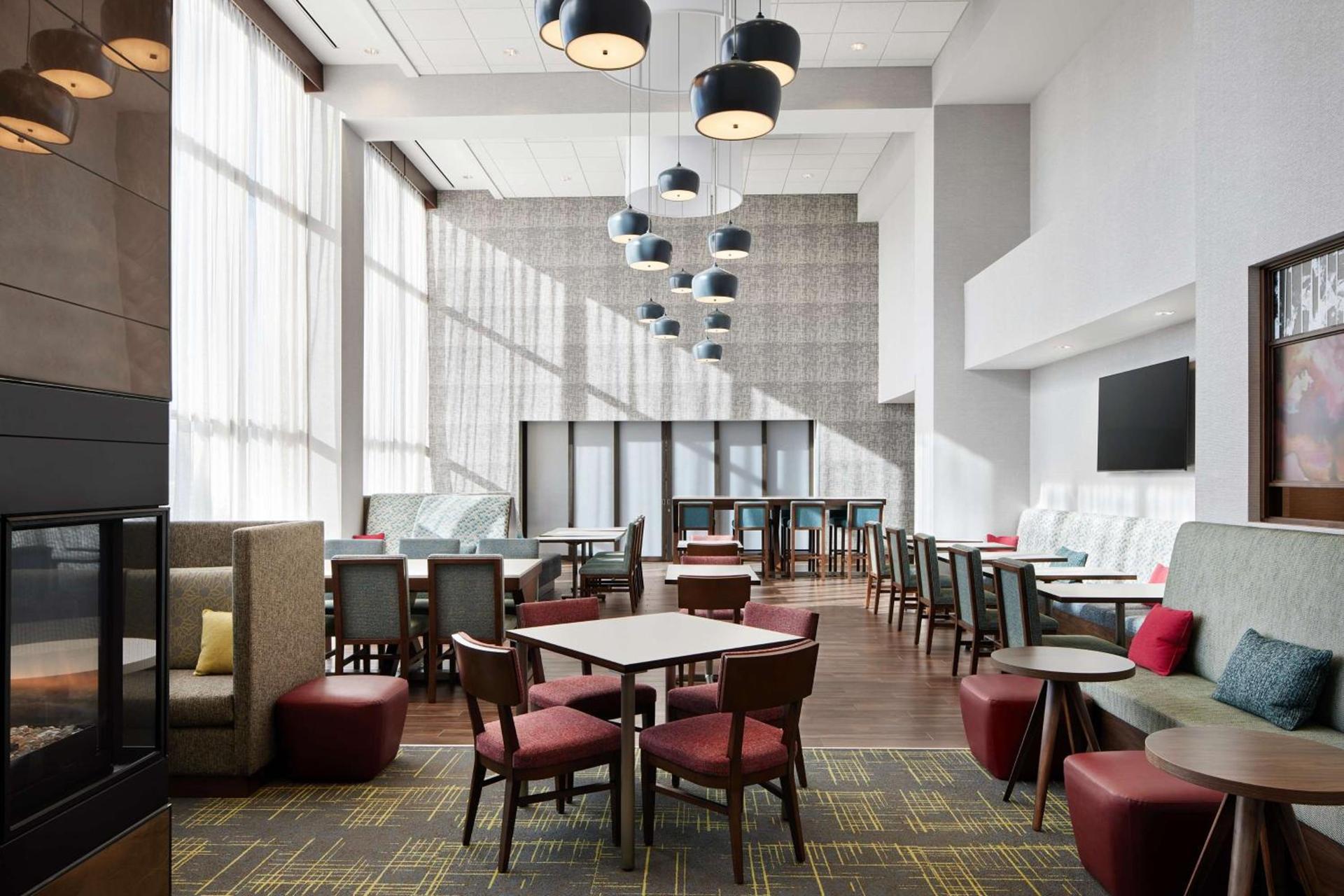 Hampton Inn Franklin, IN photo 10