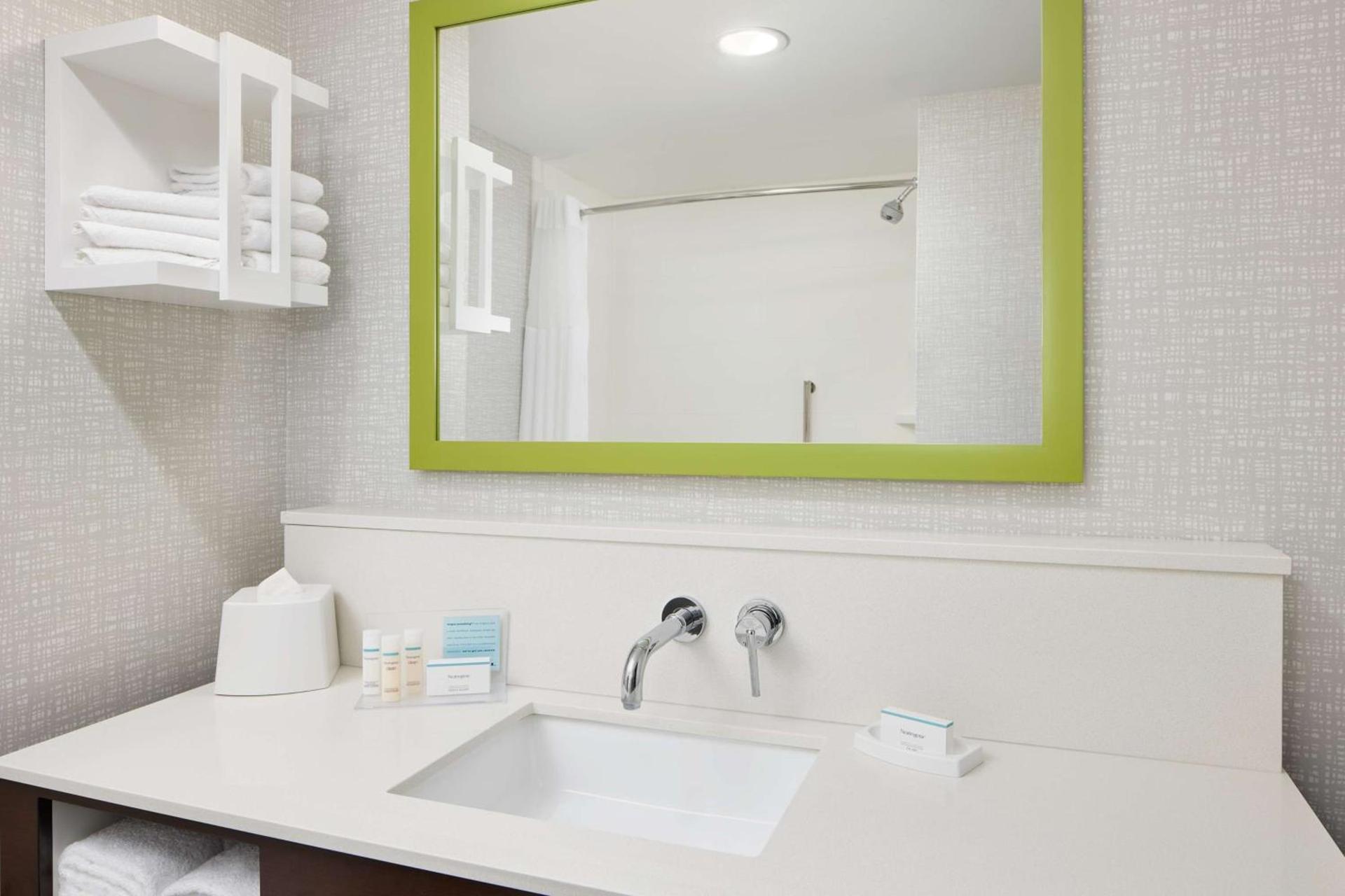 Hampton Inn Franklin, IN photo 31