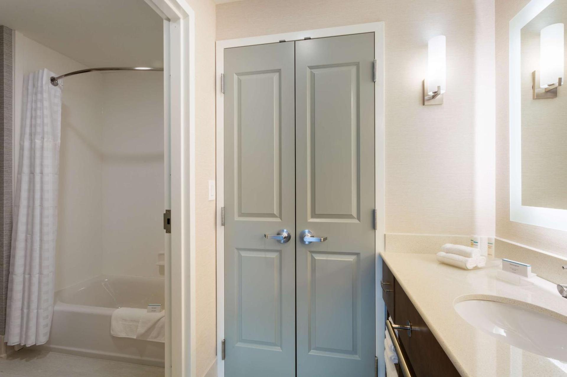 Homewood Suites By Hilton Reston, VA photo 17