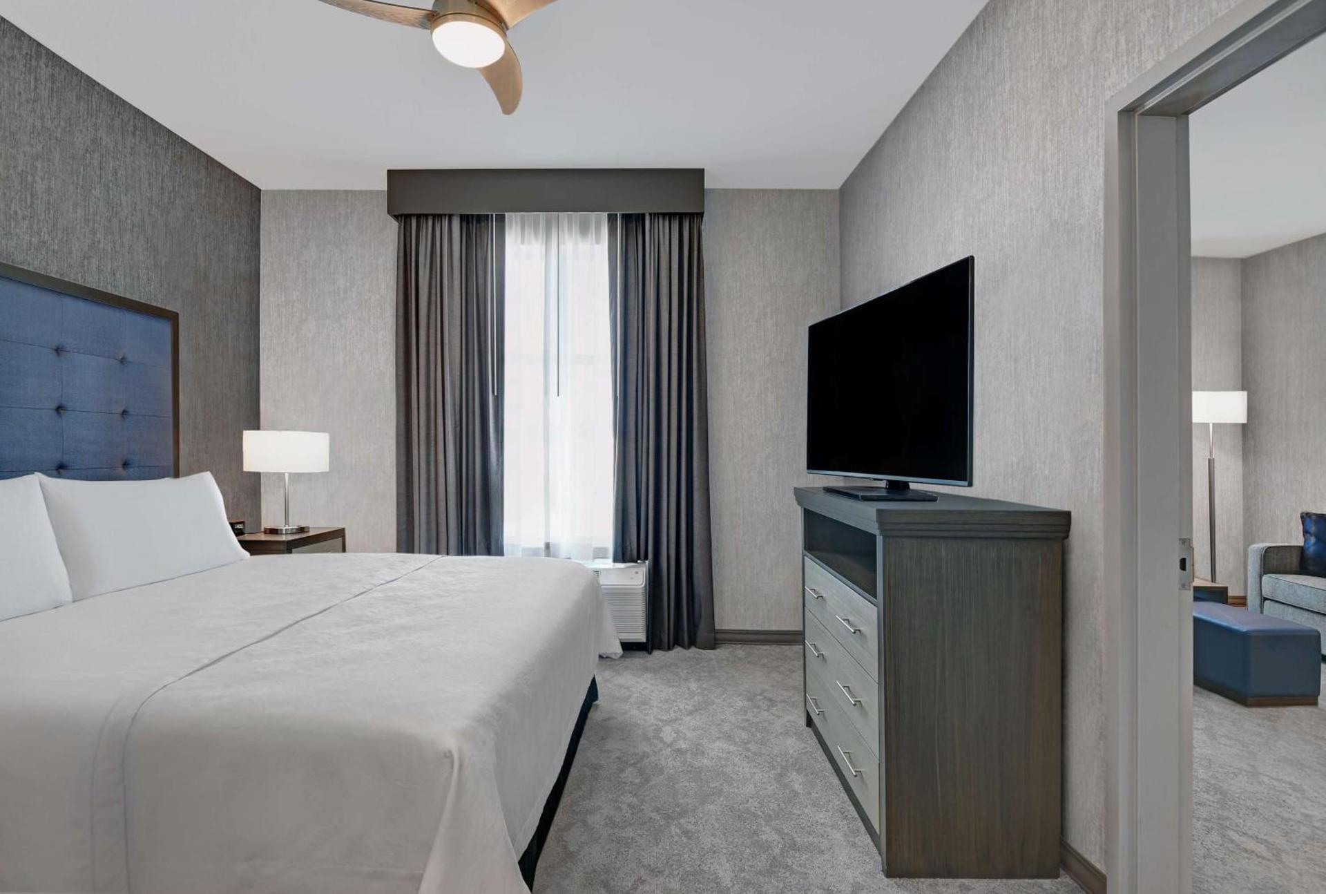 Homewood Suites By Hilton Edison Woodbridge, NJ photo 42