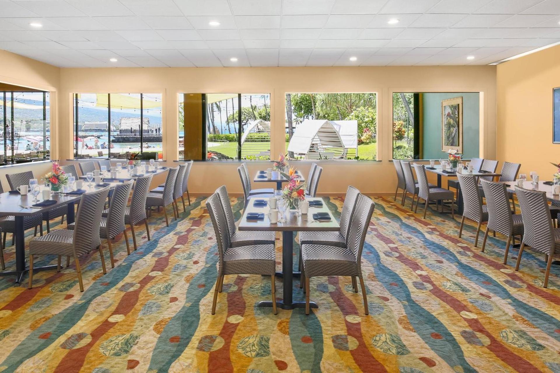 Courtyard by Marriott King Kamehameha's Kona Beach Hotel photo 55
